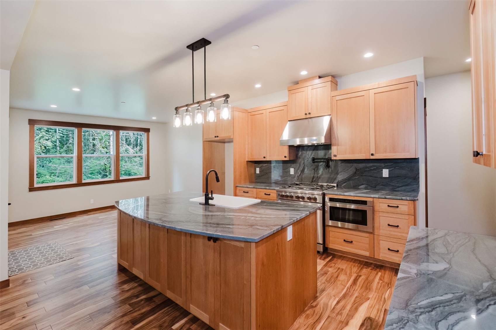 2075 NW Peterson Road