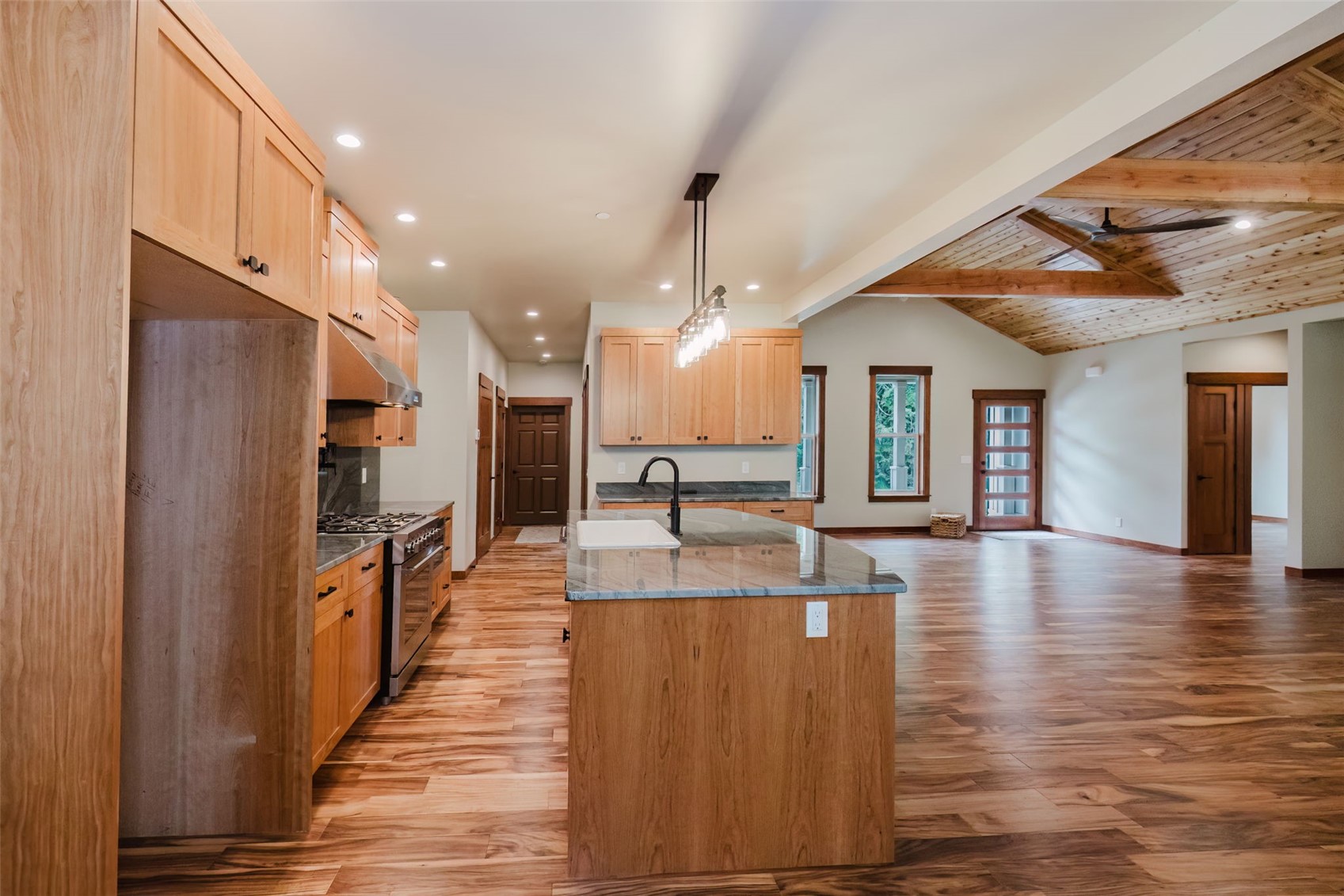 2075 NW Peterson Road