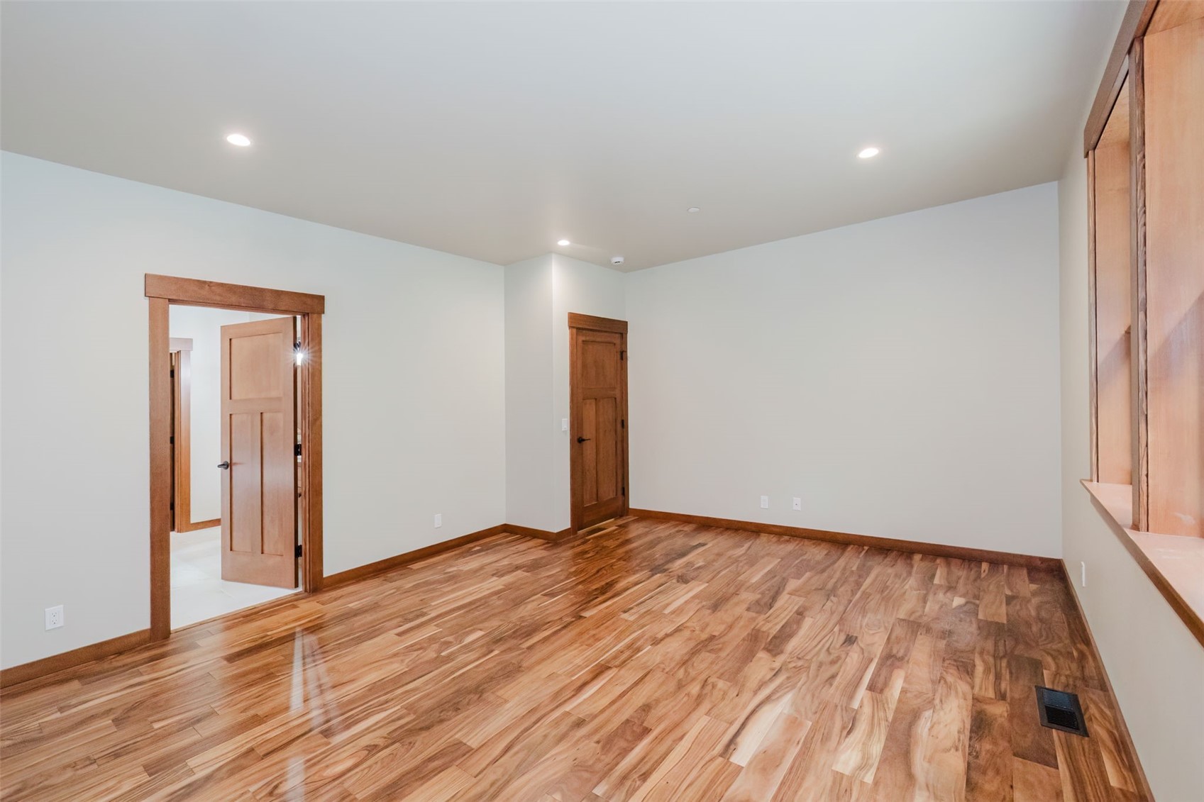 2075 NW Peterson Road