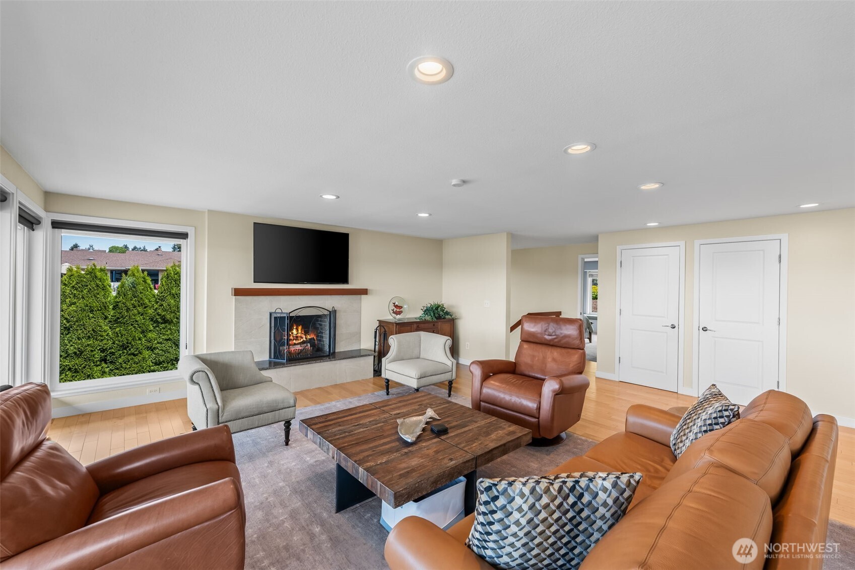 4615 Wayneworth Street W