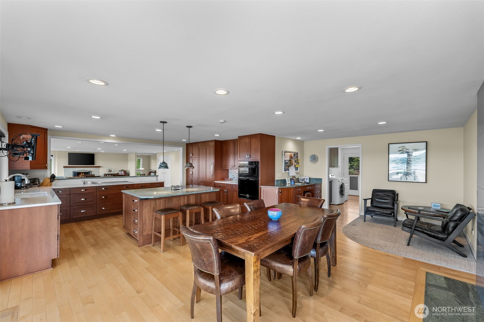 4615 Wayneworth Street W