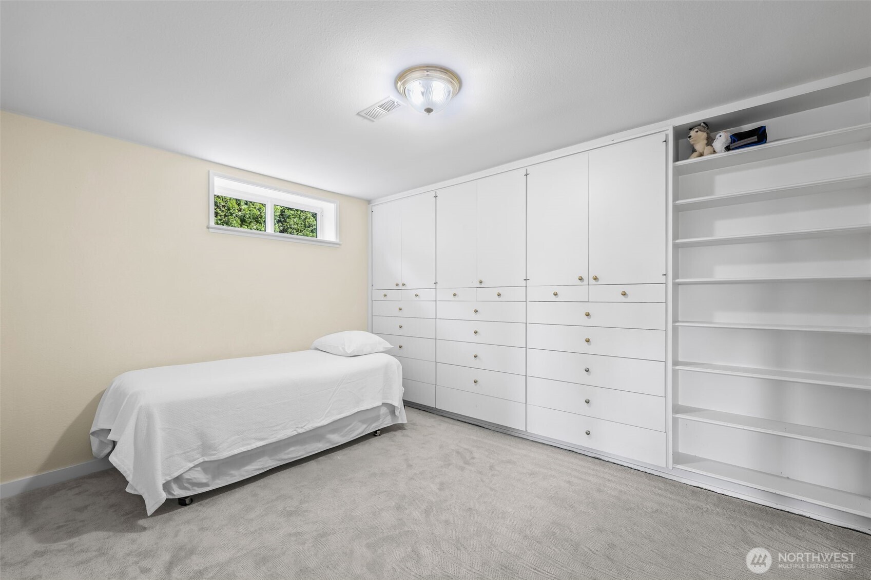 4615 Wayneworth Street W