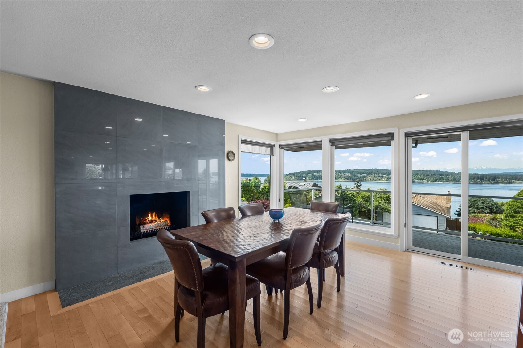 4615 Wayneworth Street W