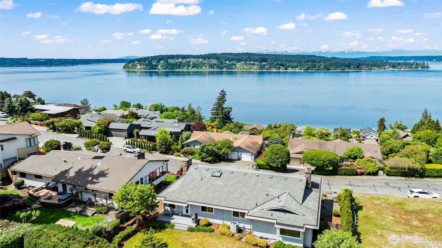 4615 Wayneworth Street W