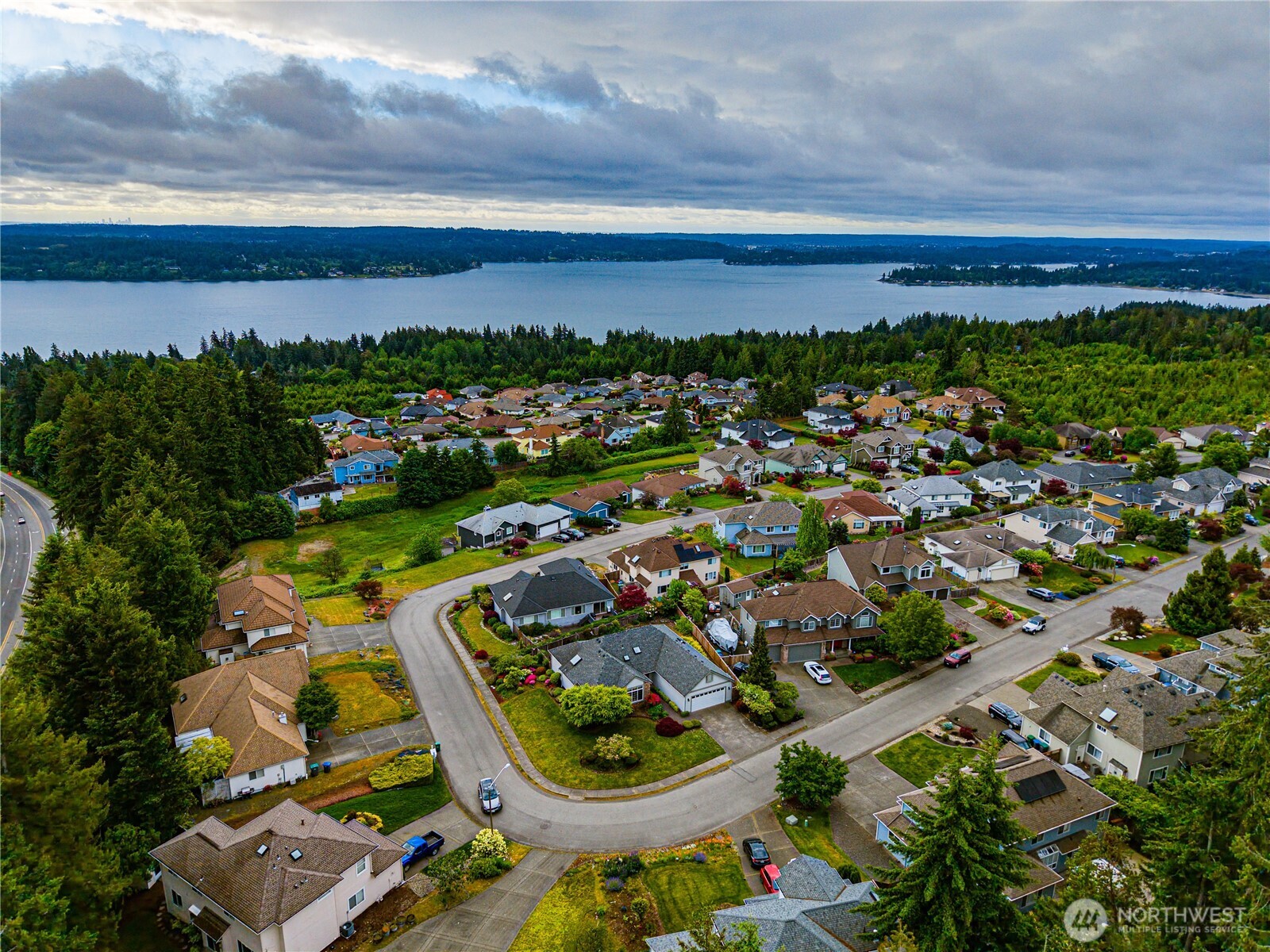 7819 Amethyst Loop NW