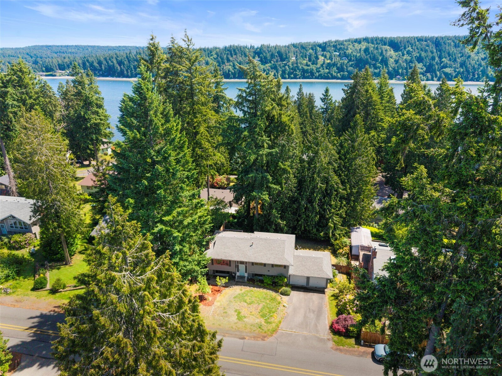 8539 University Point Circle NE