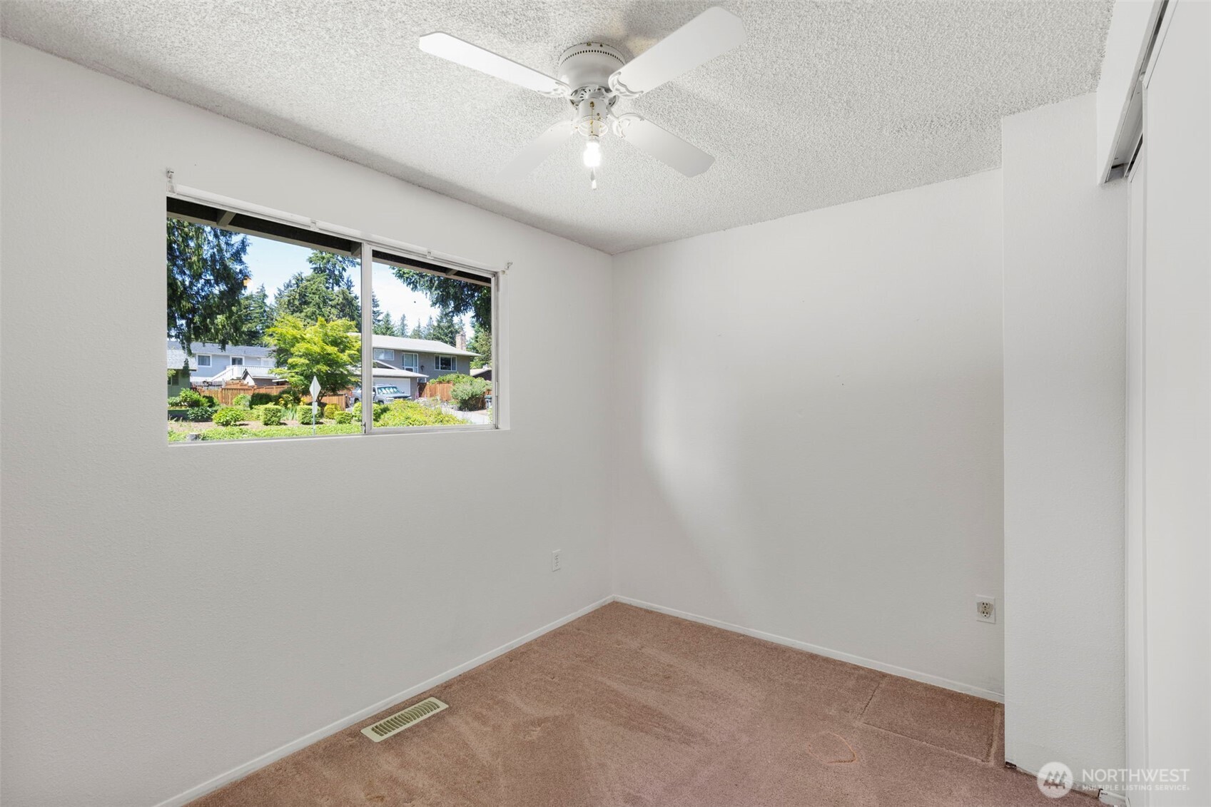 8539 University Point Circle NE