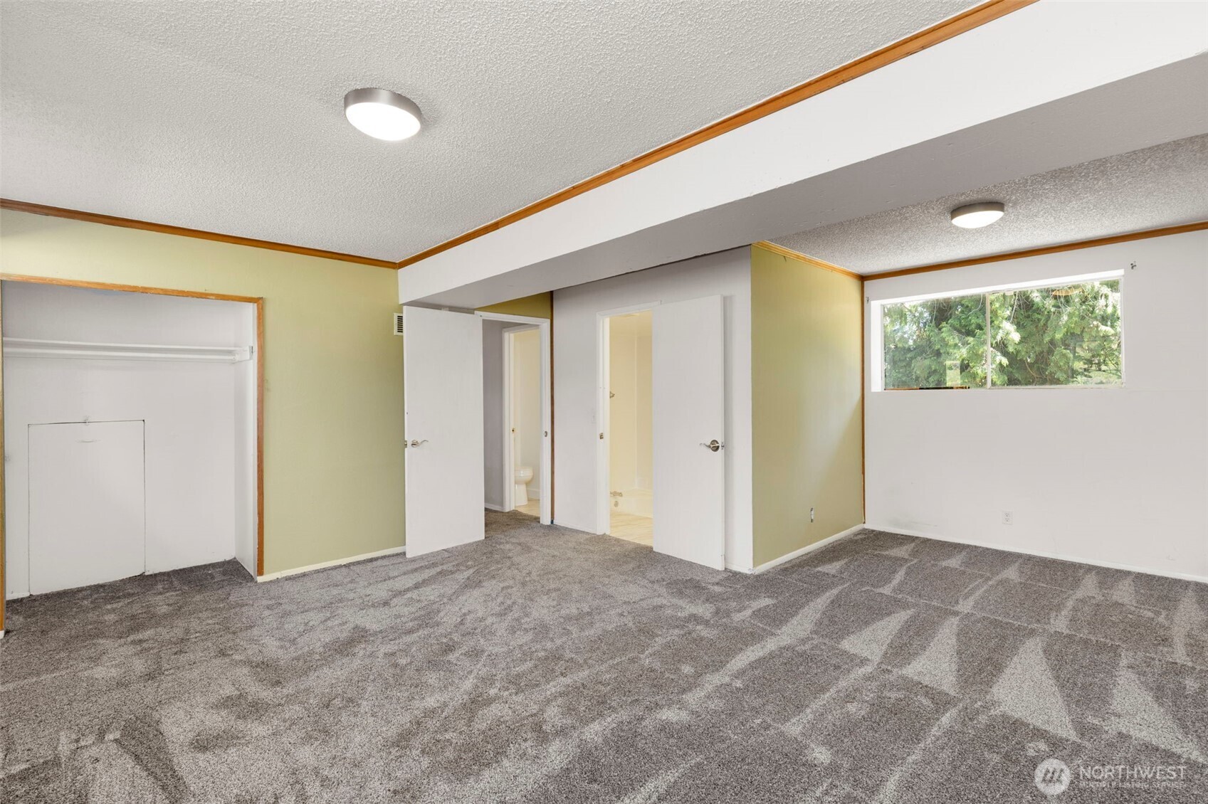 8539 University Point Circle NE