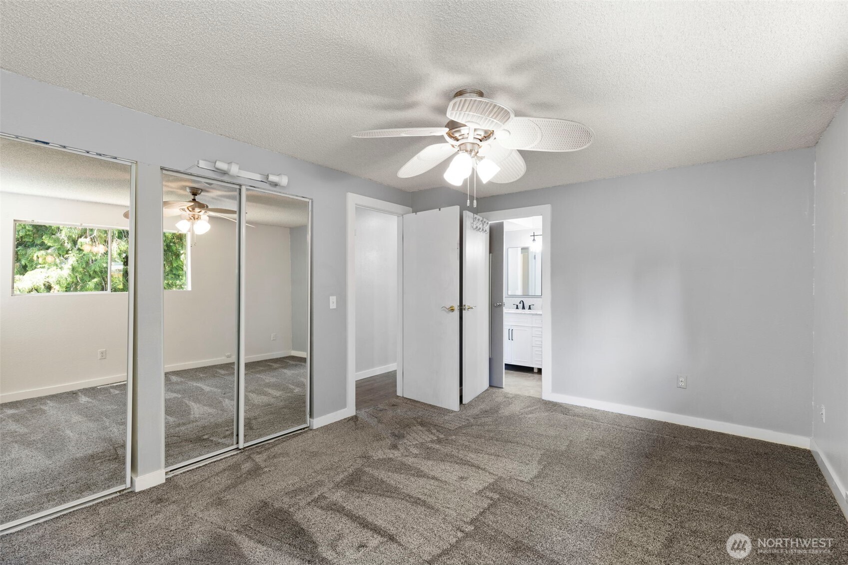 8539 University Point Circle NE