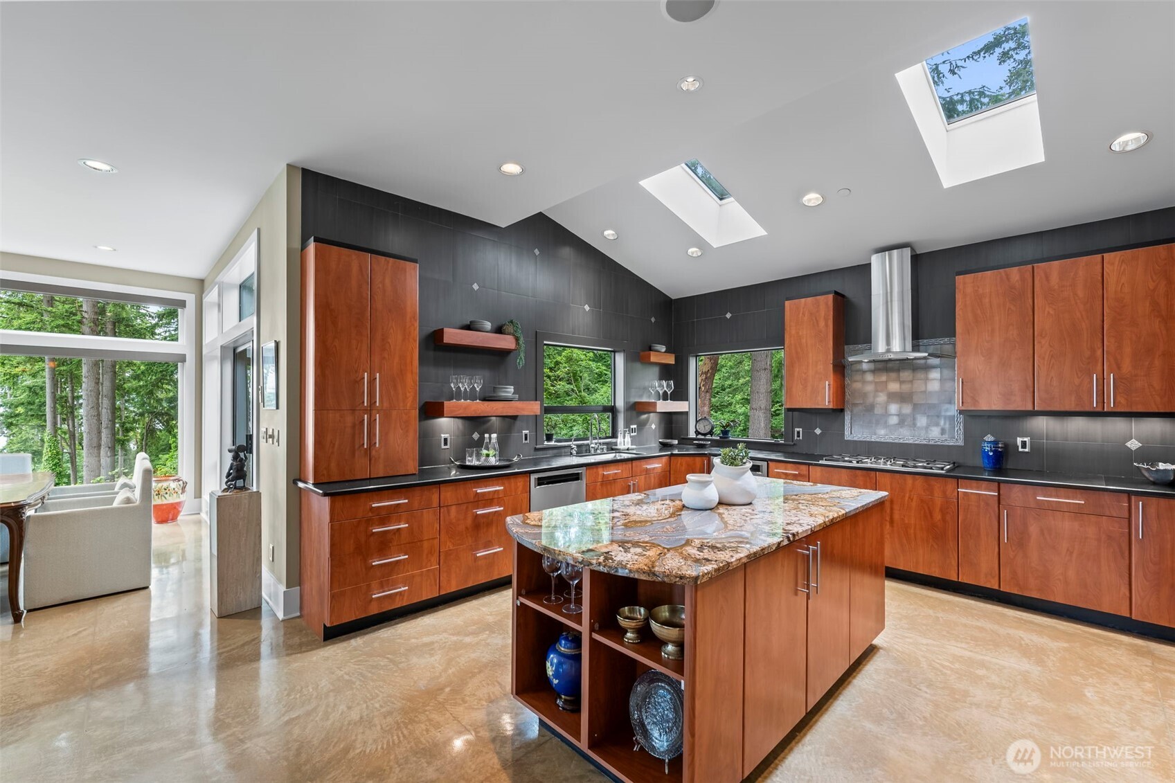 182 Island Boulevard
