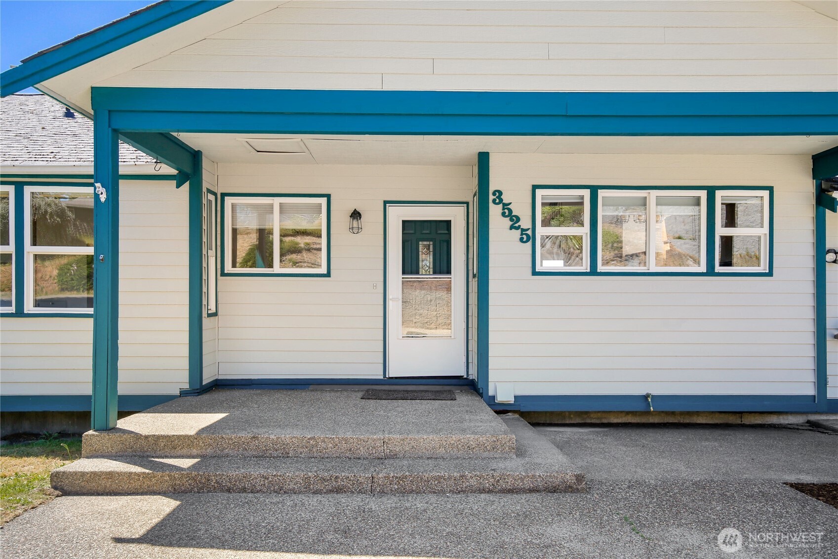 3525 Harbel Drive NE