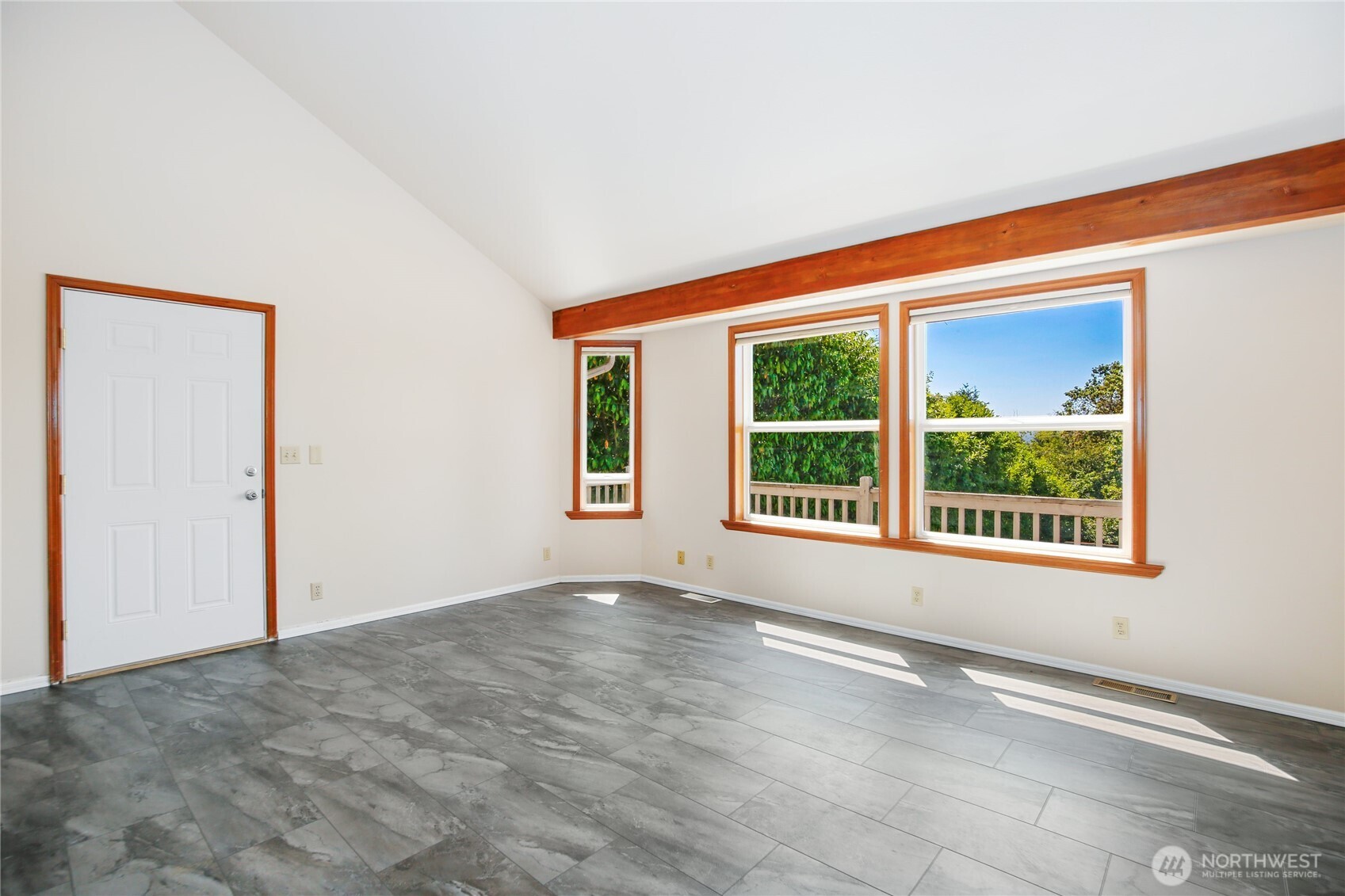 3525 Harbel Drive NE