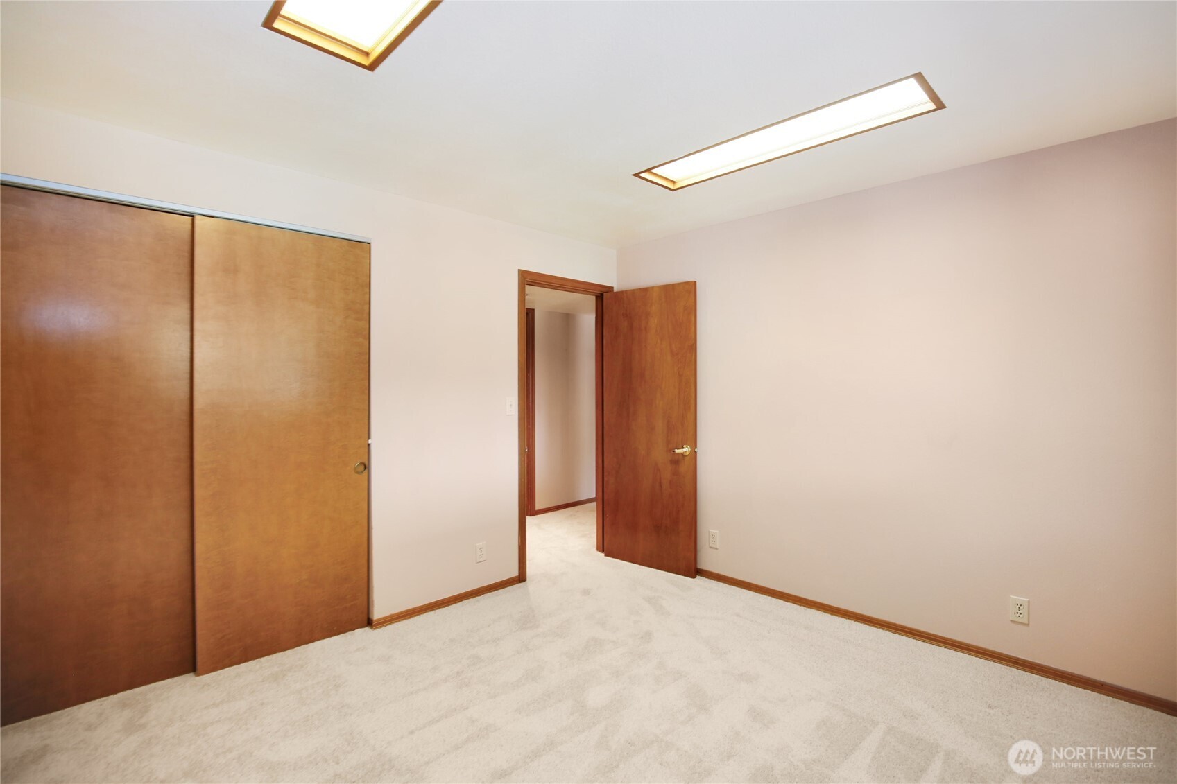 3525 Harbel Drive NE