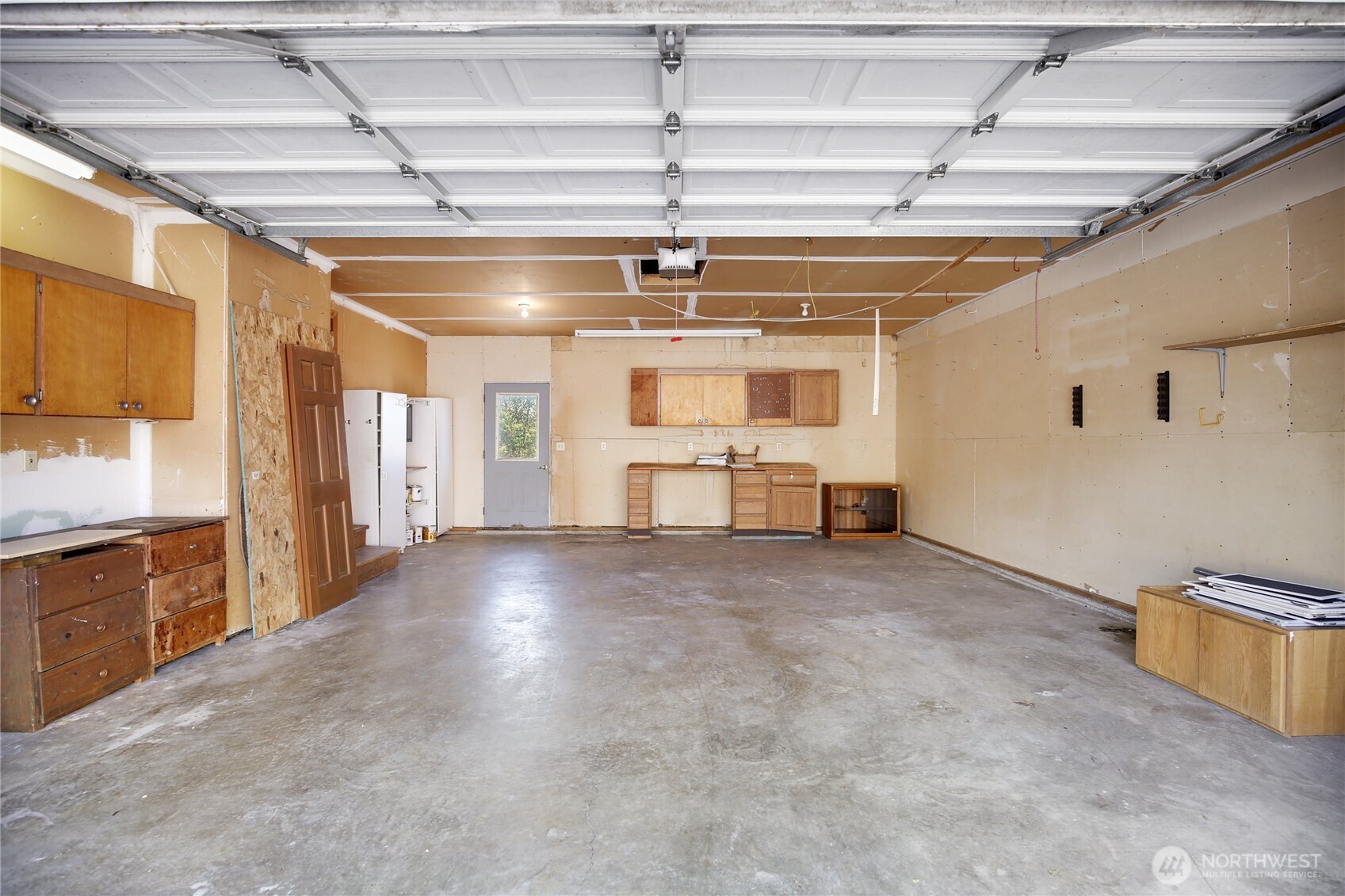 3525 Harbel Drive NE