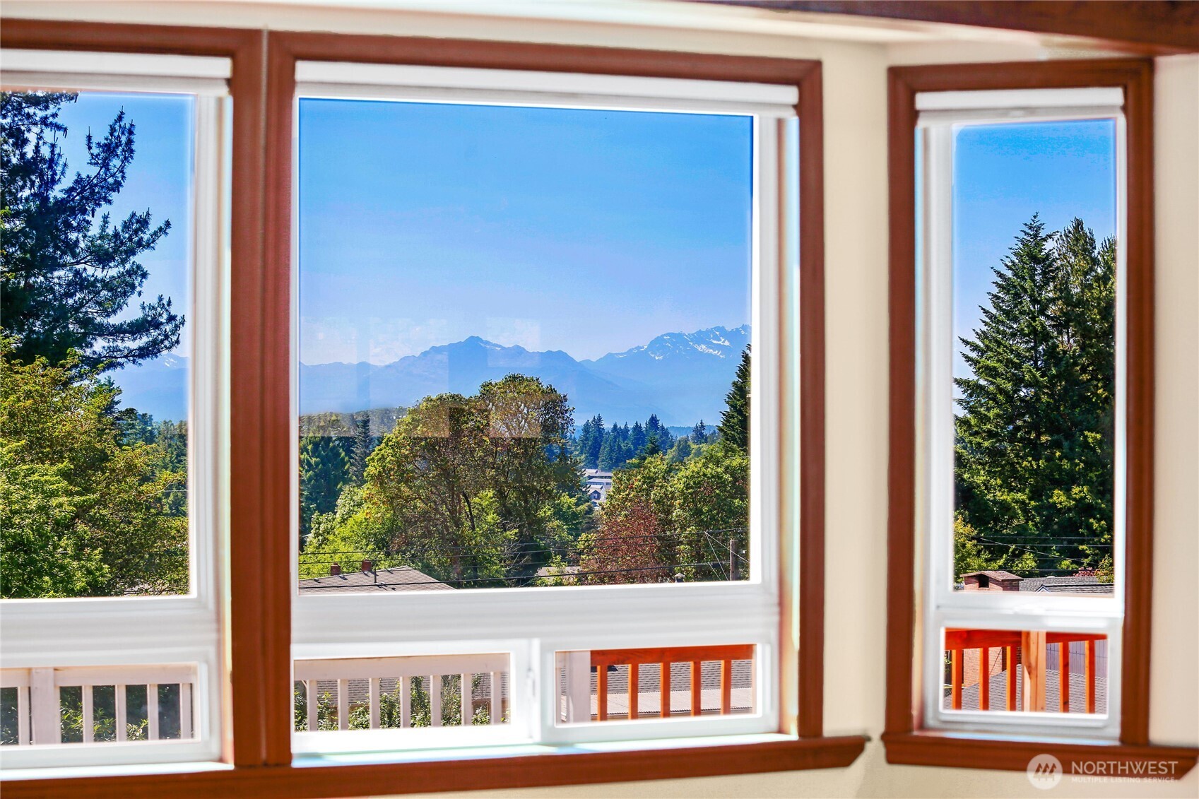 3525 Harbel Drive NE