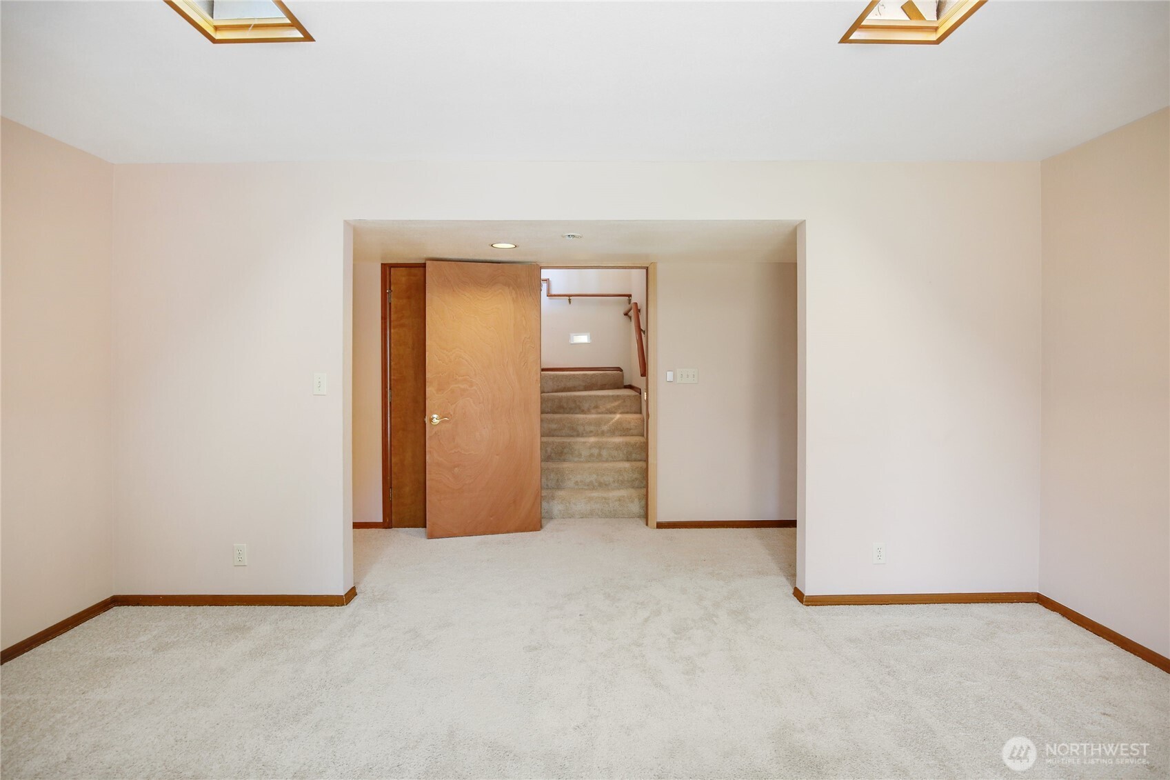 3525 Harbel Drive NE