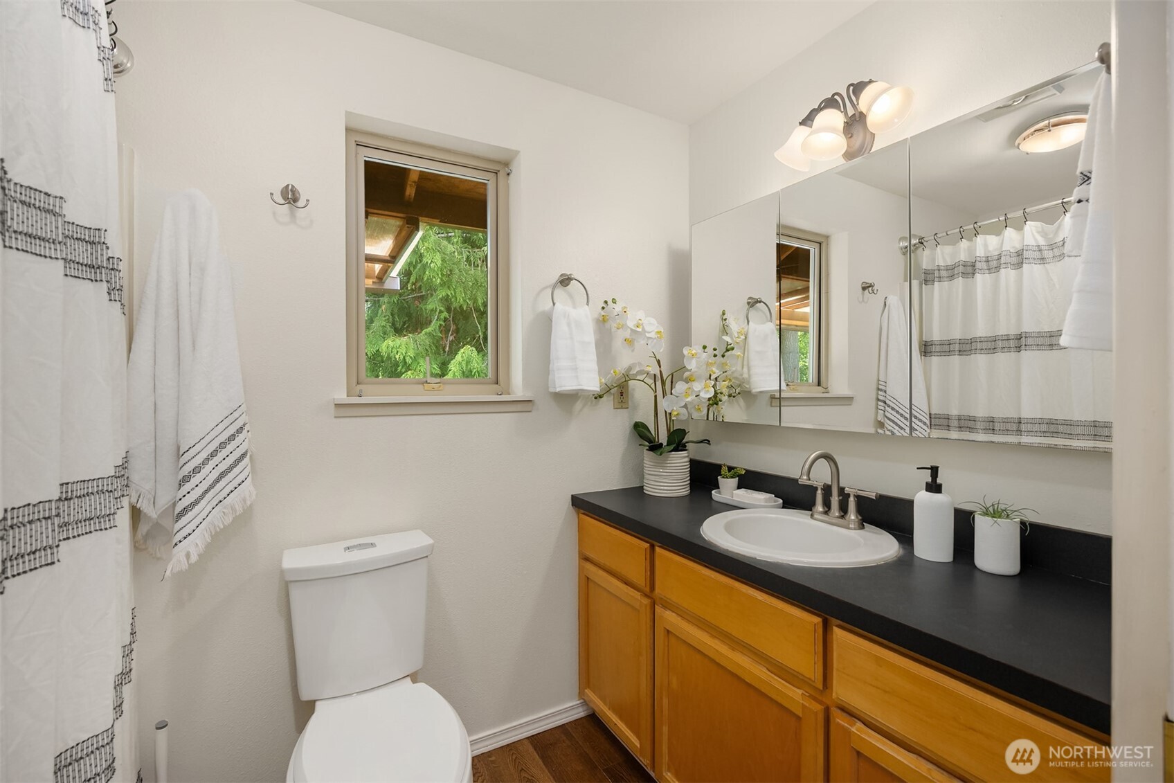 5724 NE Spruce Drive