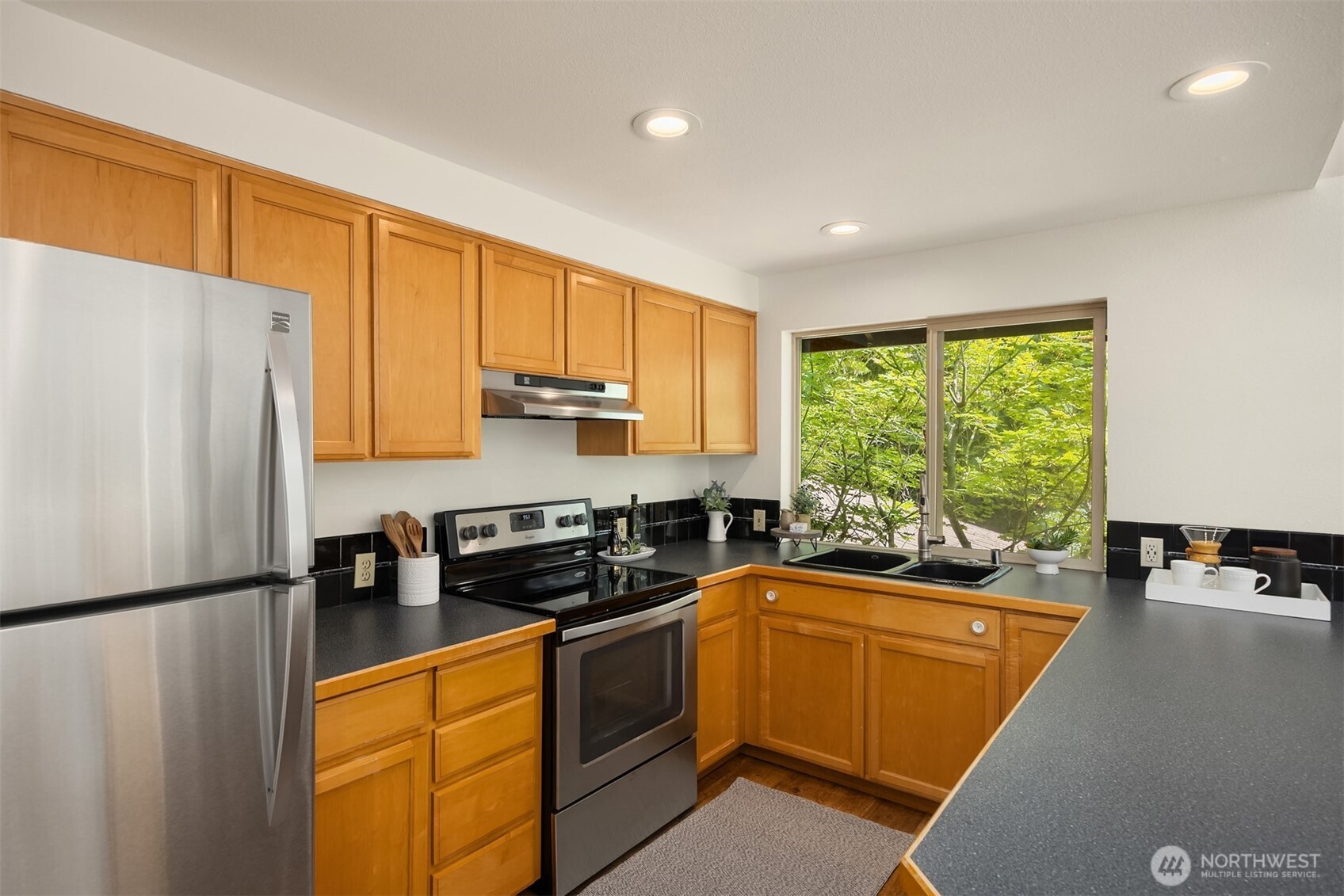 5724 NE Spruce Drive