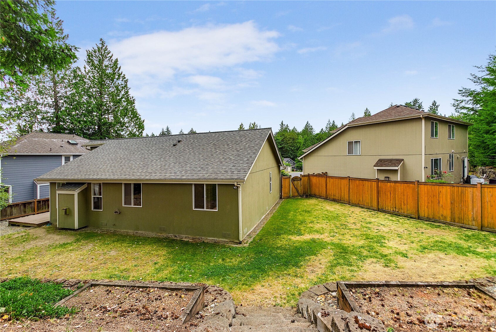 18280 Dalarna Court NE