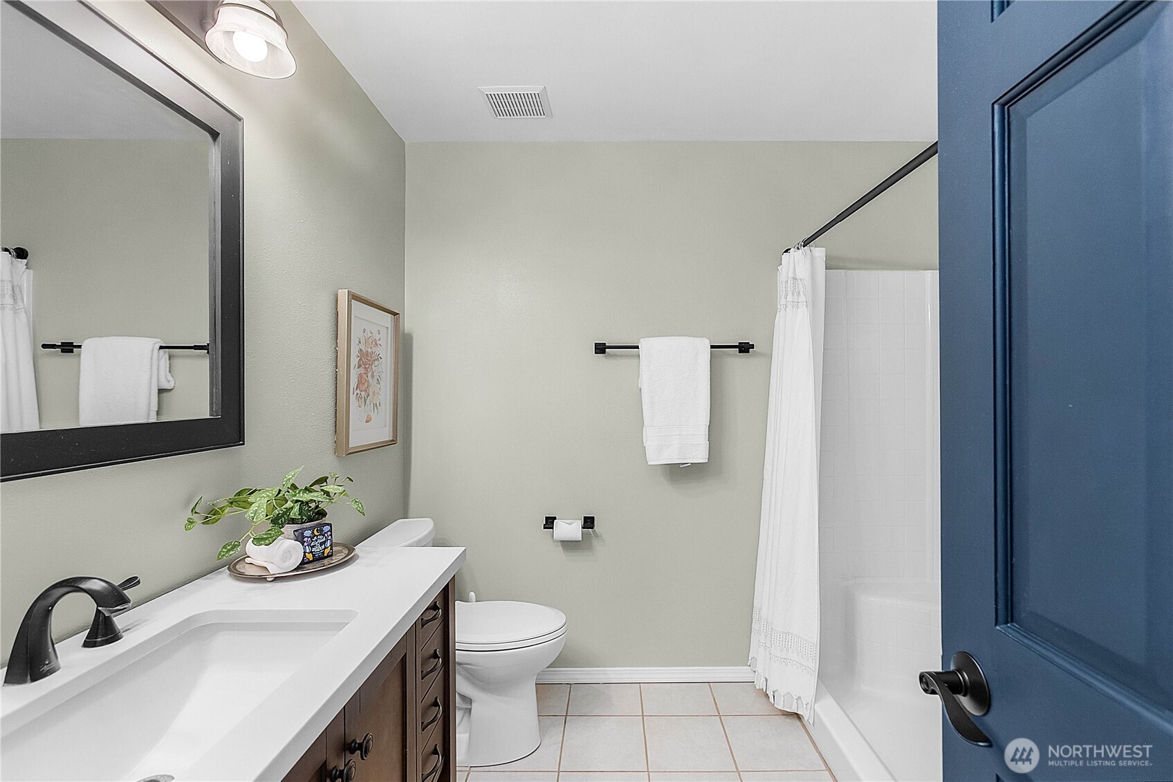 18280 Dalarna Court NE