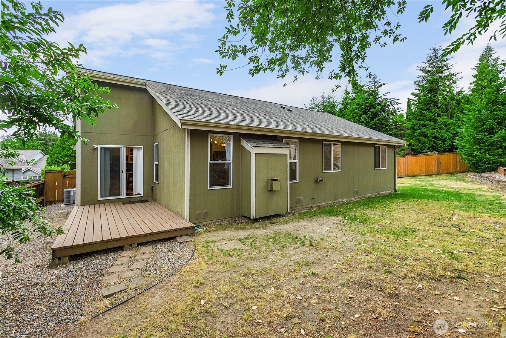 18280 Dalarna Court NE