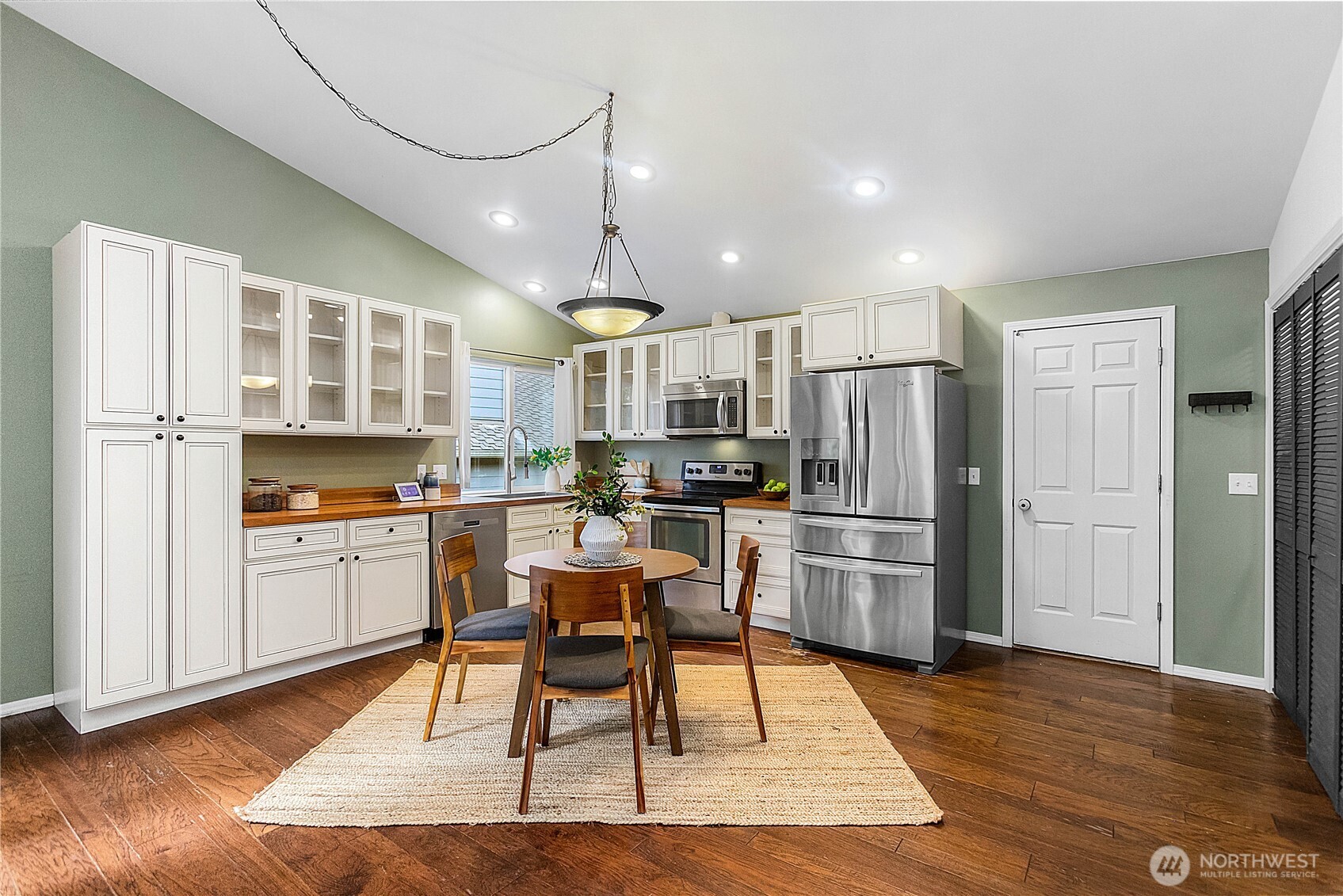 18280 Dalarna Court NE