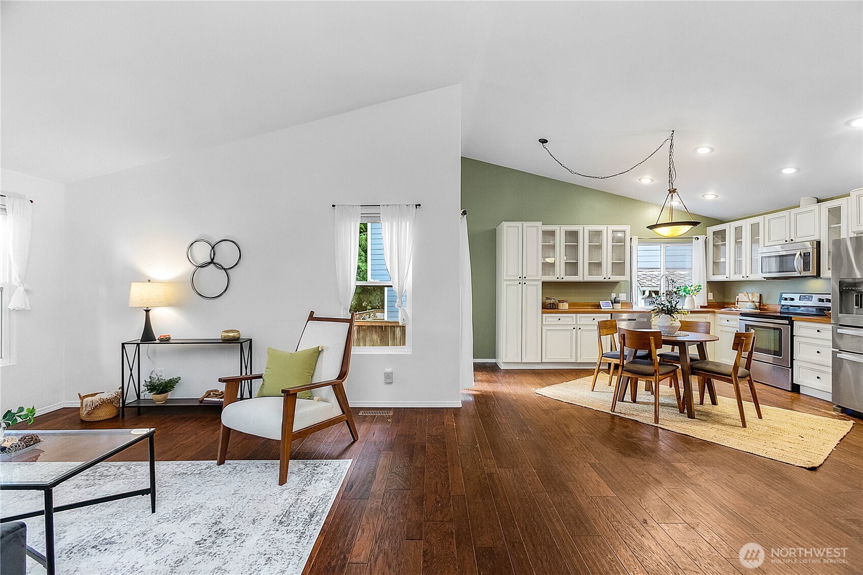 18280 Dalarna Court NE