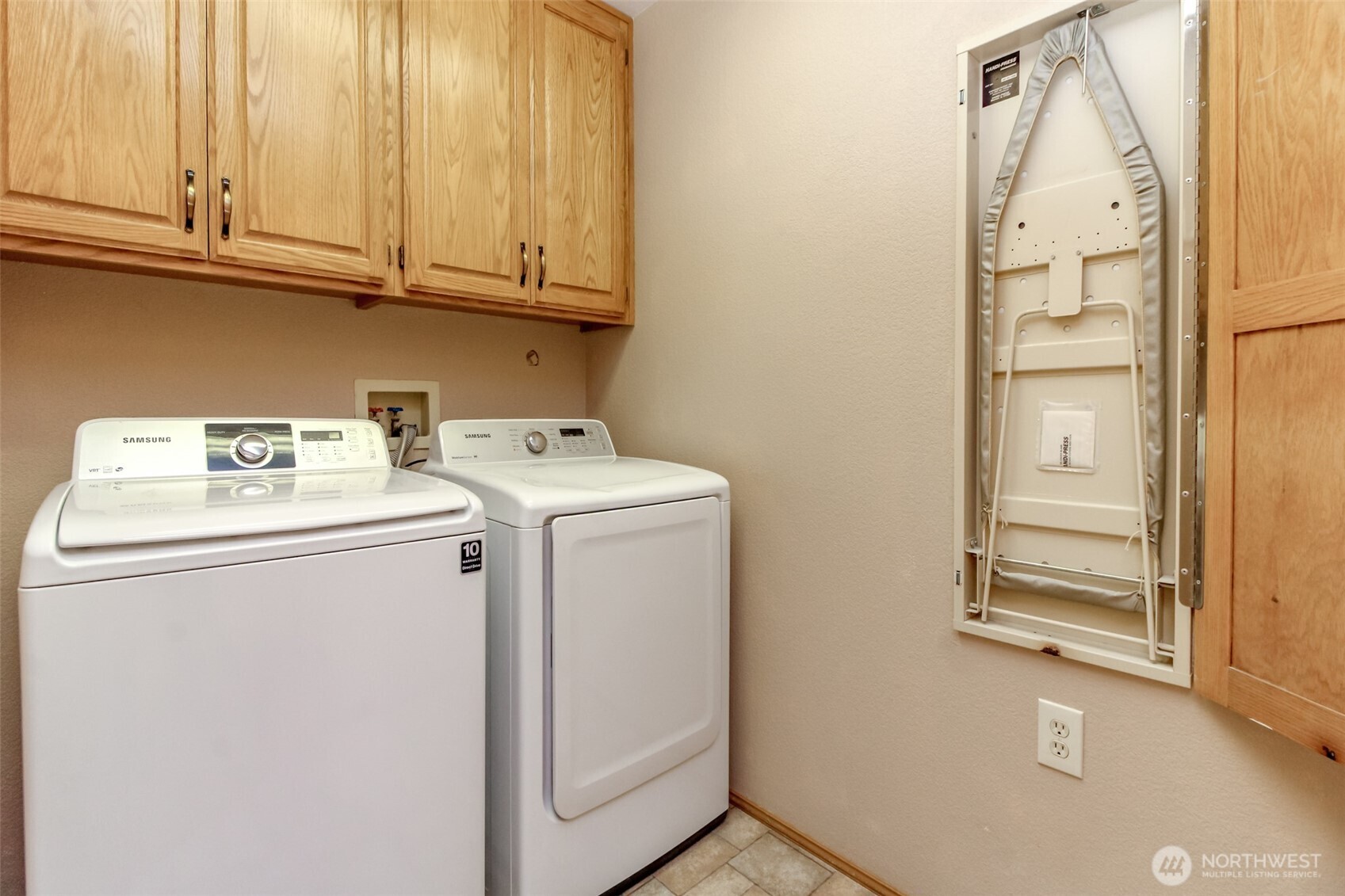 4915 Eagle Creek Lane