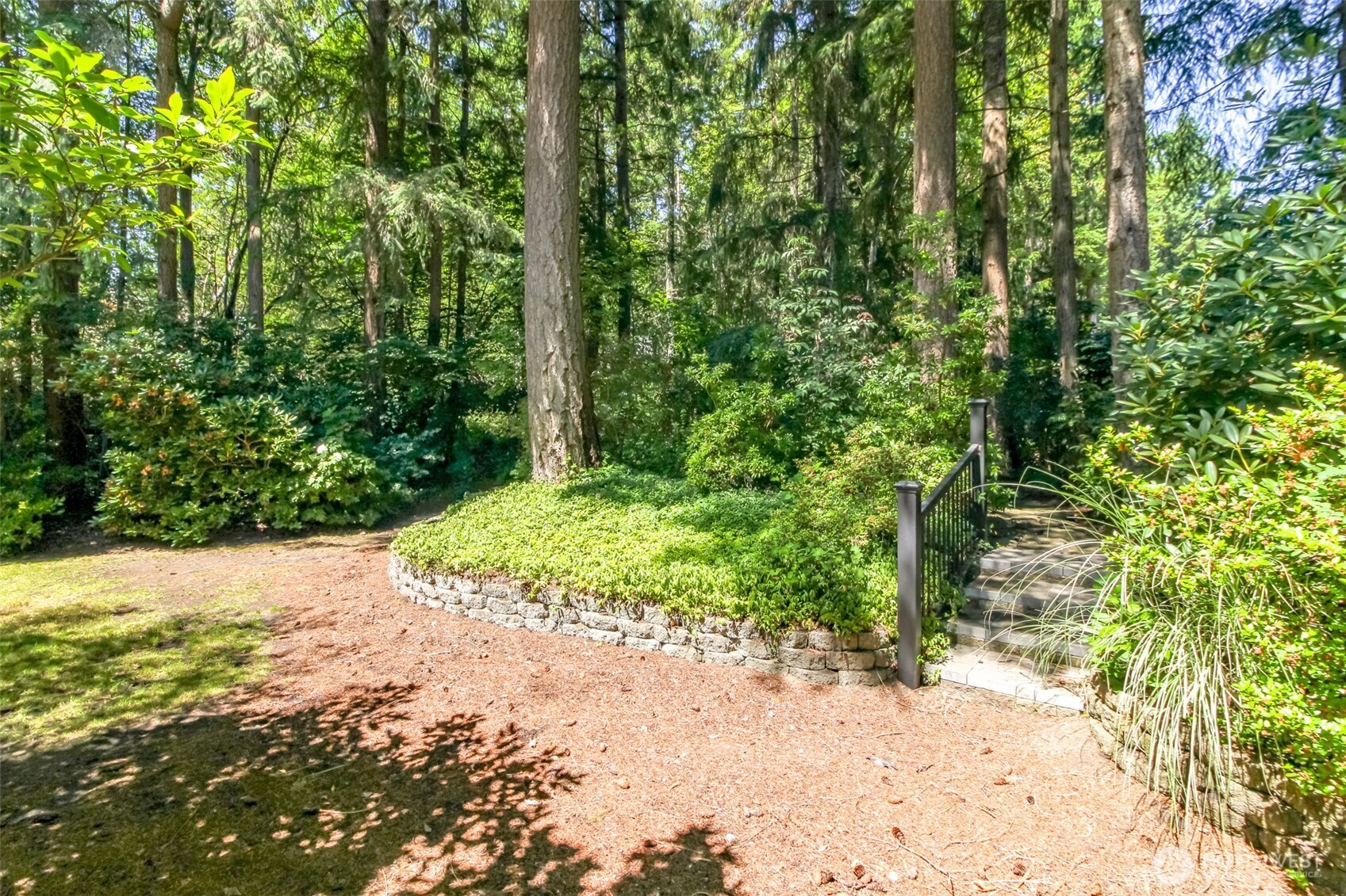 4915 Eagle Creek Lane