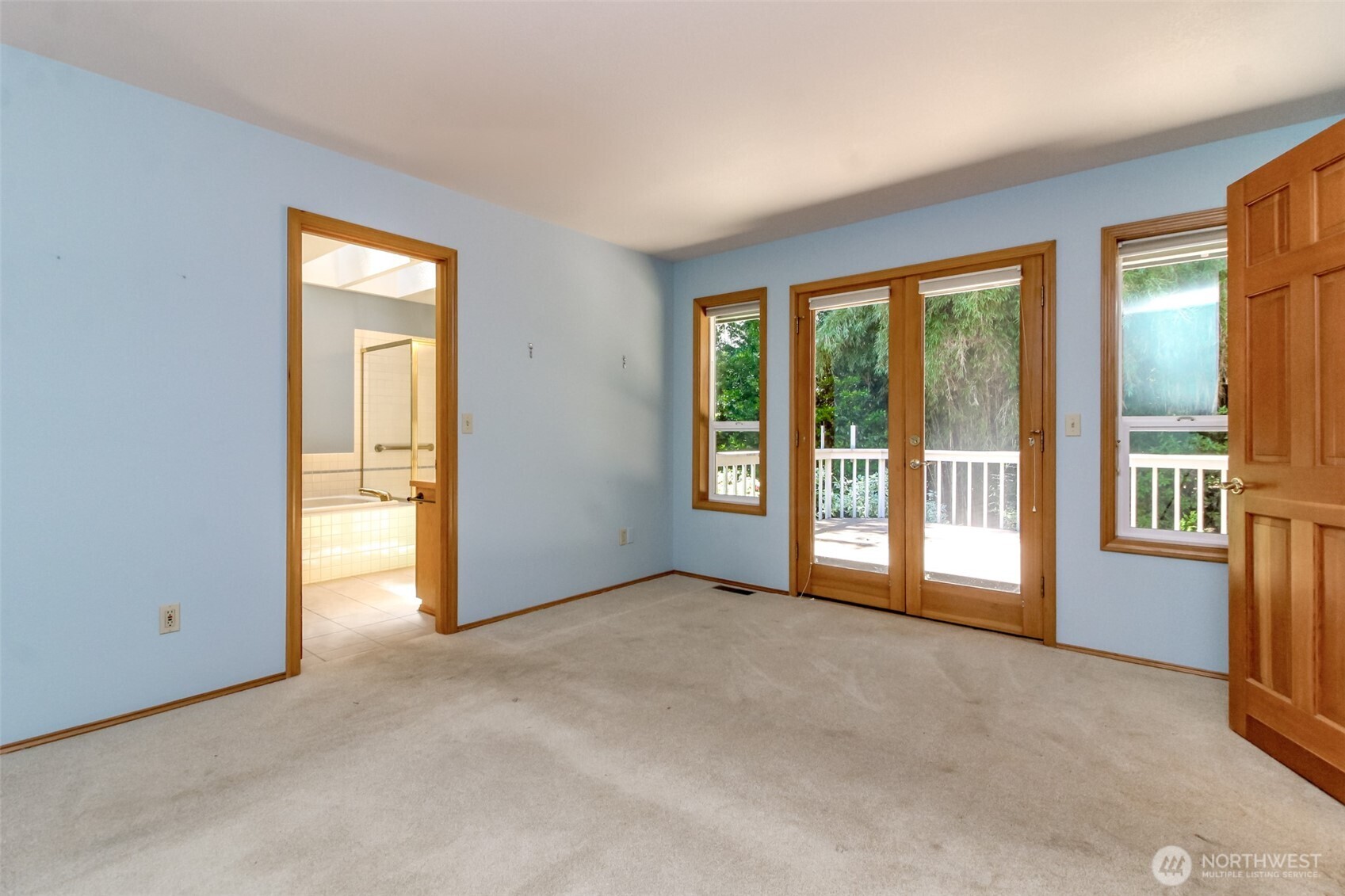 4915 Eagle Creek Lane