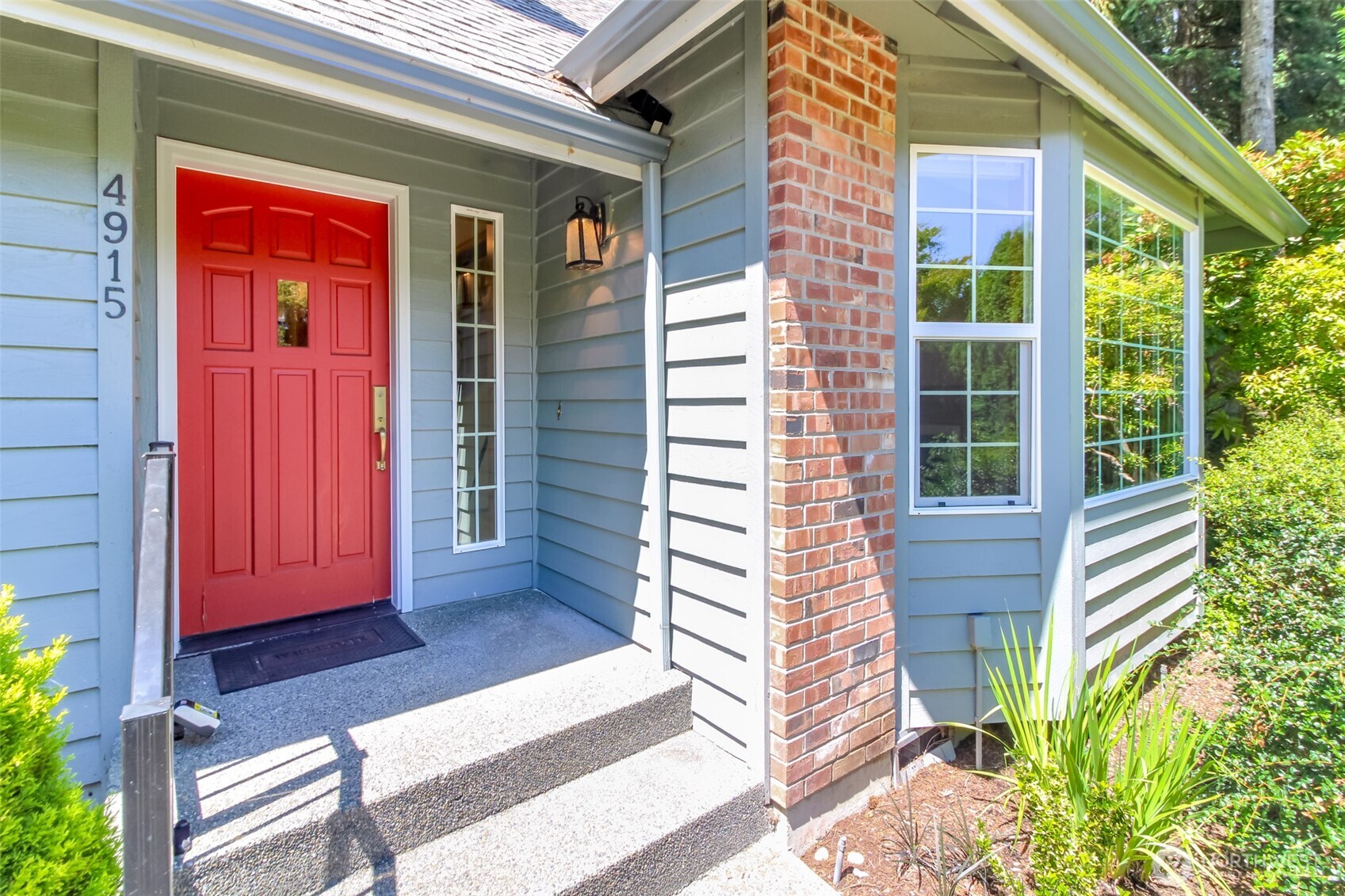 4915 Eagle Creek Lane