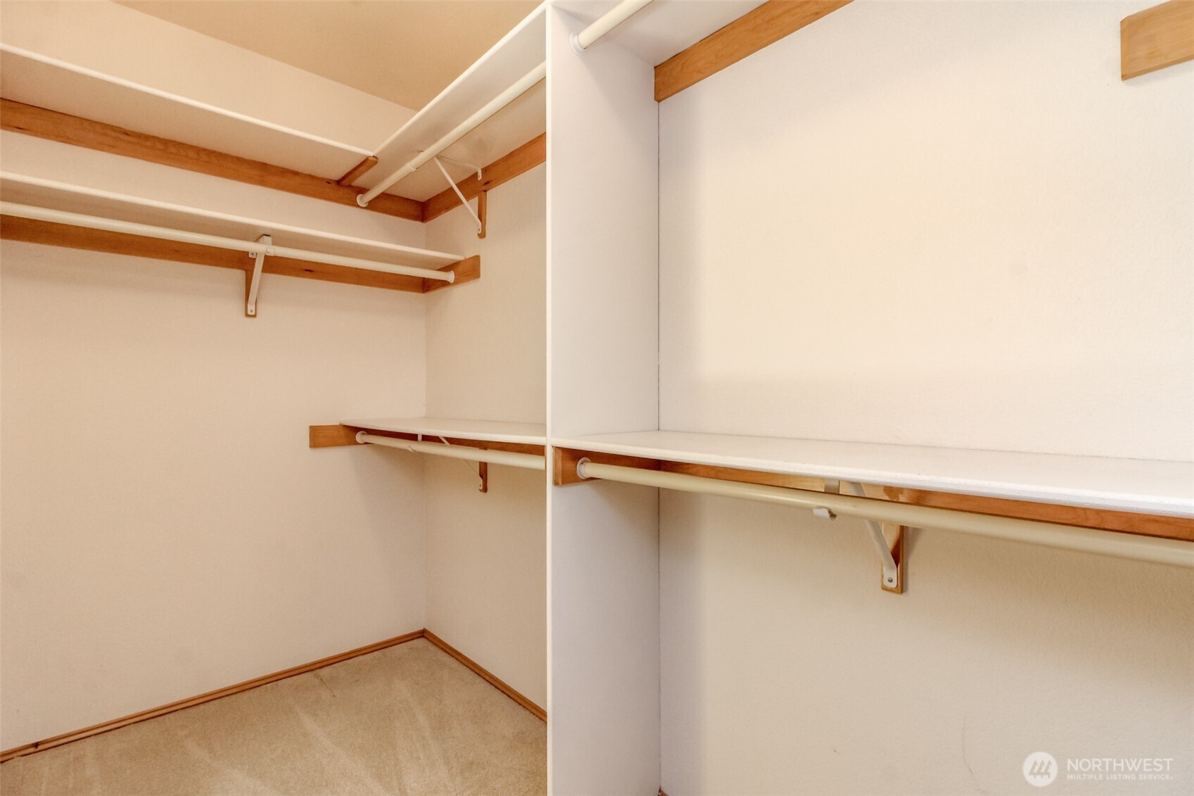 4915 Eagle Creek Lane