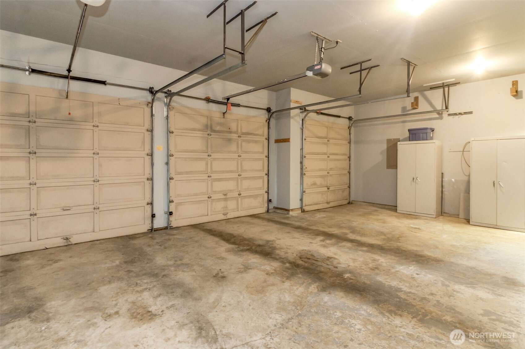 4915 Eagle Creek Lane