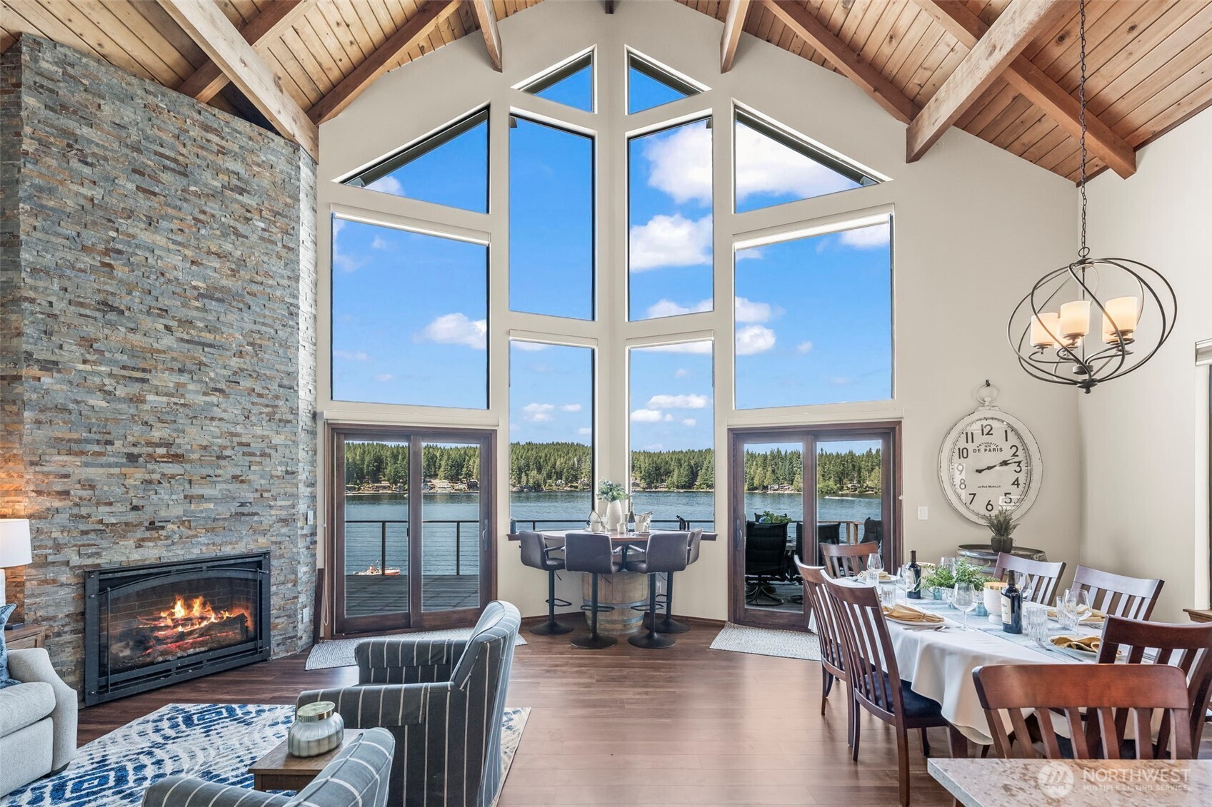 2211 E Mason Lake Drive E