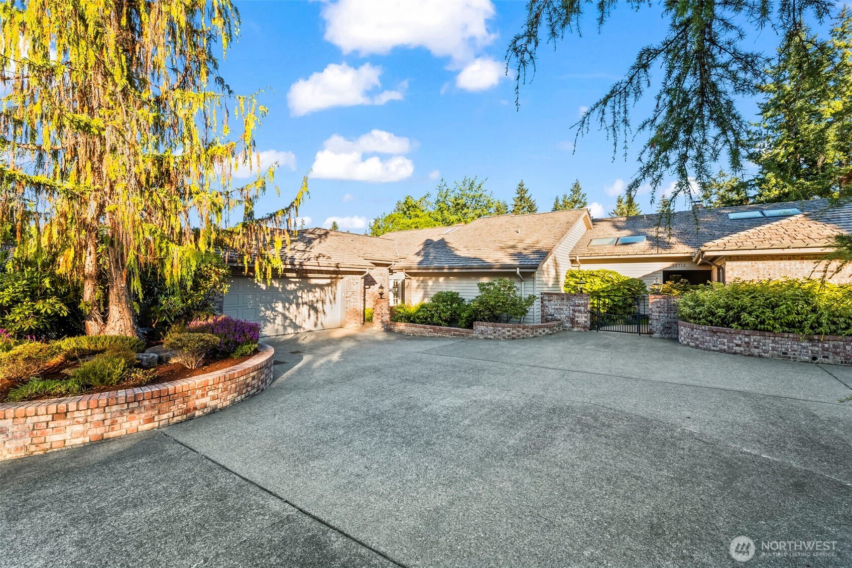 12711 54th Avenue NW