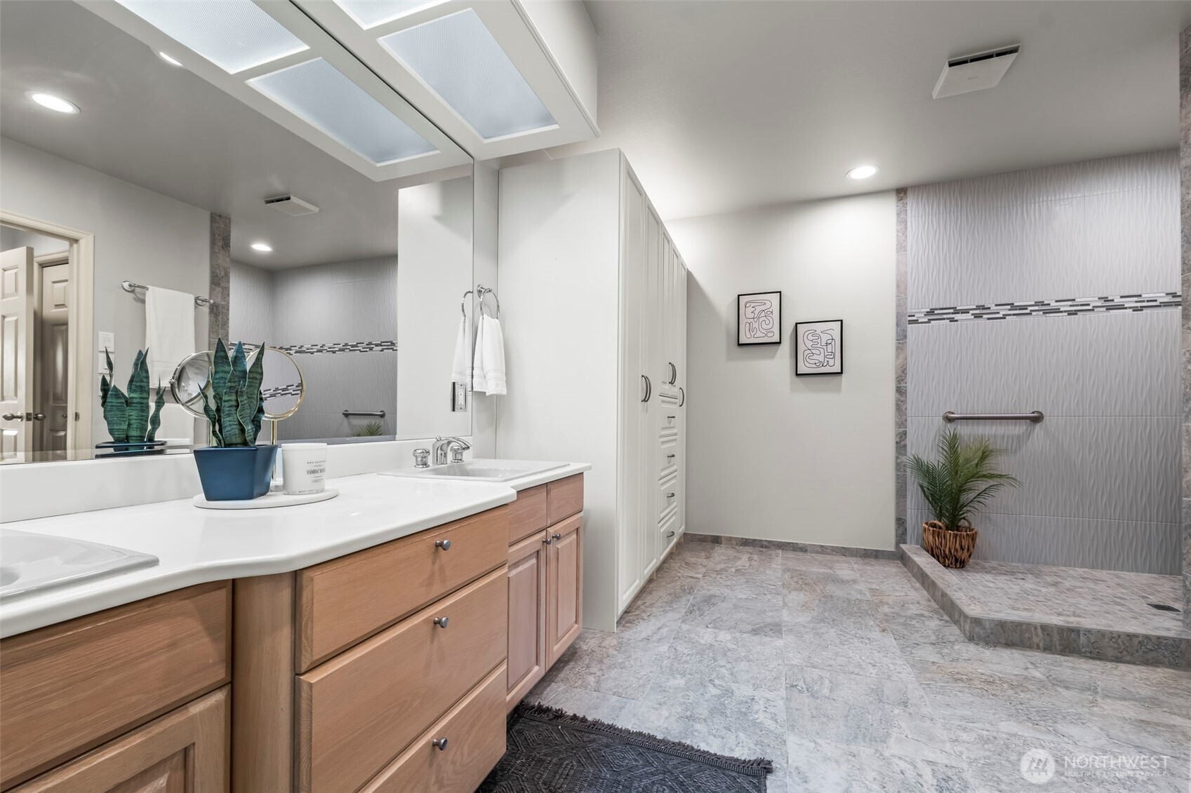 12711 54th Avenue NW