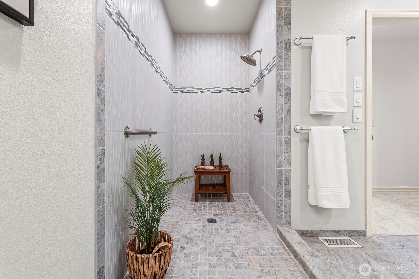 12711 54th Avenue NW