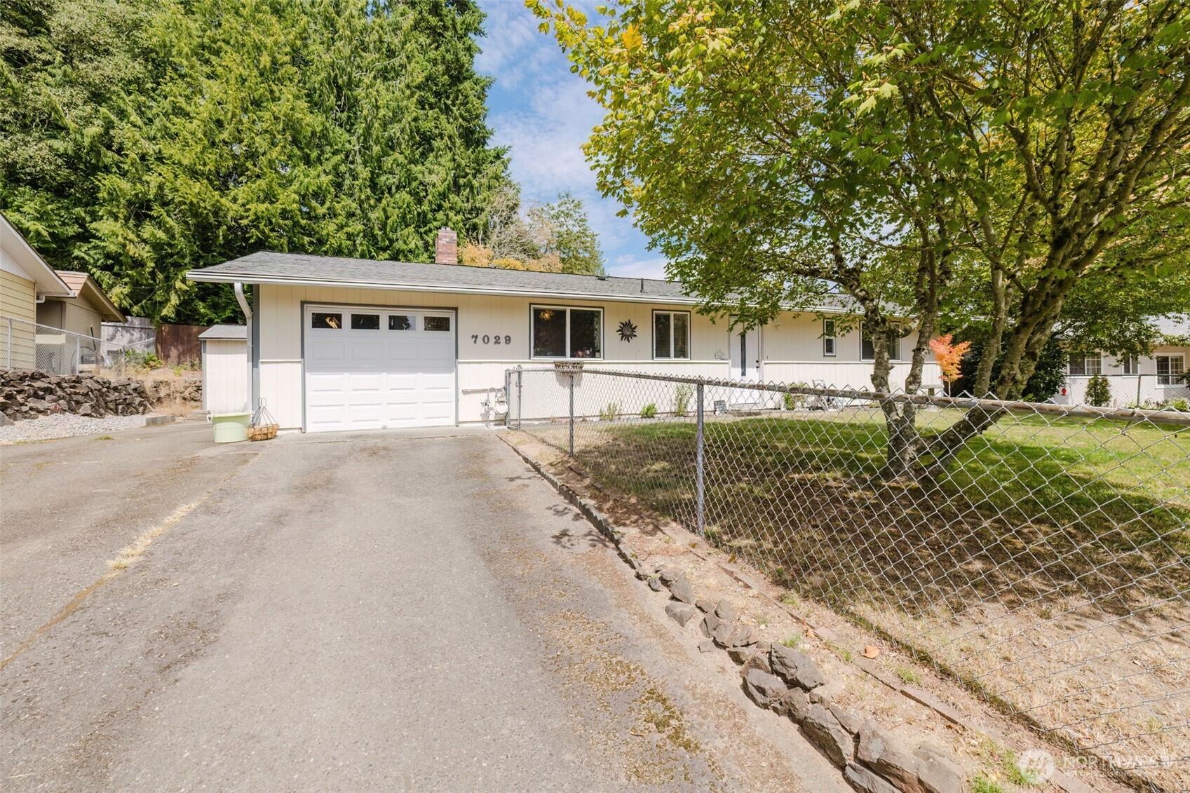 7029 Parkdale Drive NW