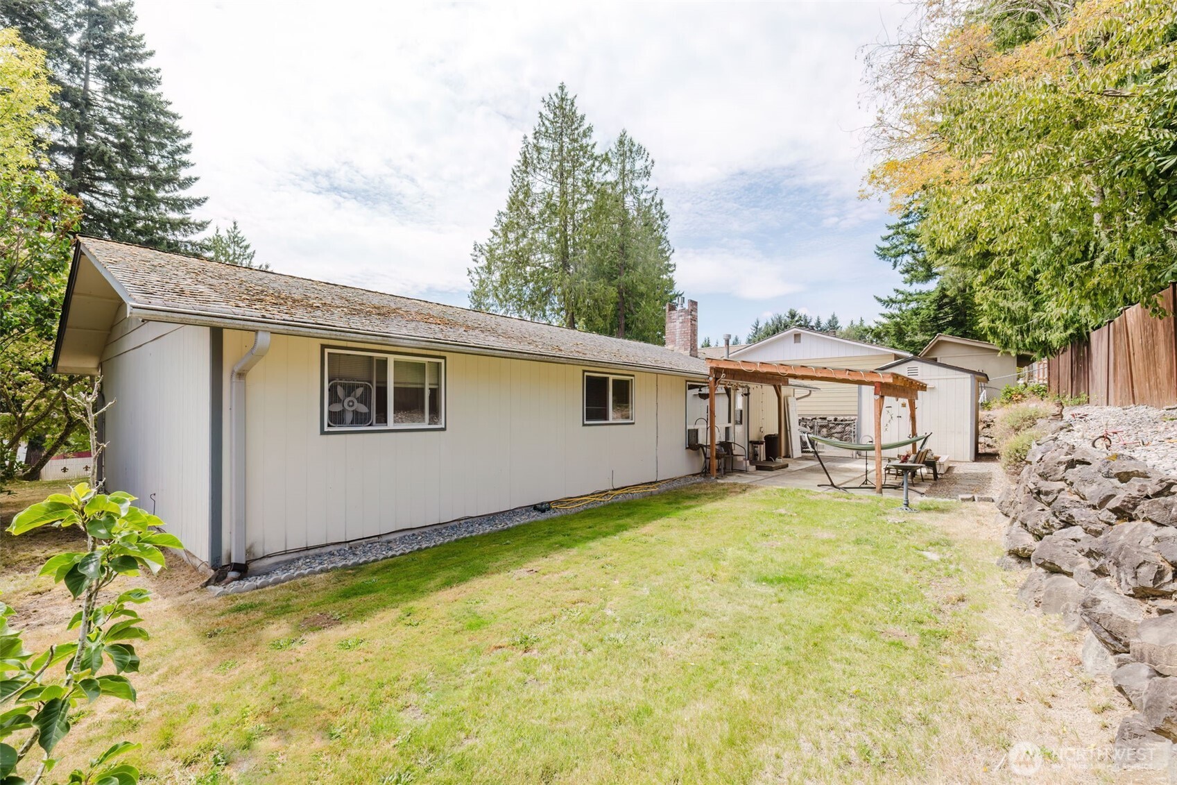 7029 Parkdale Drive NW