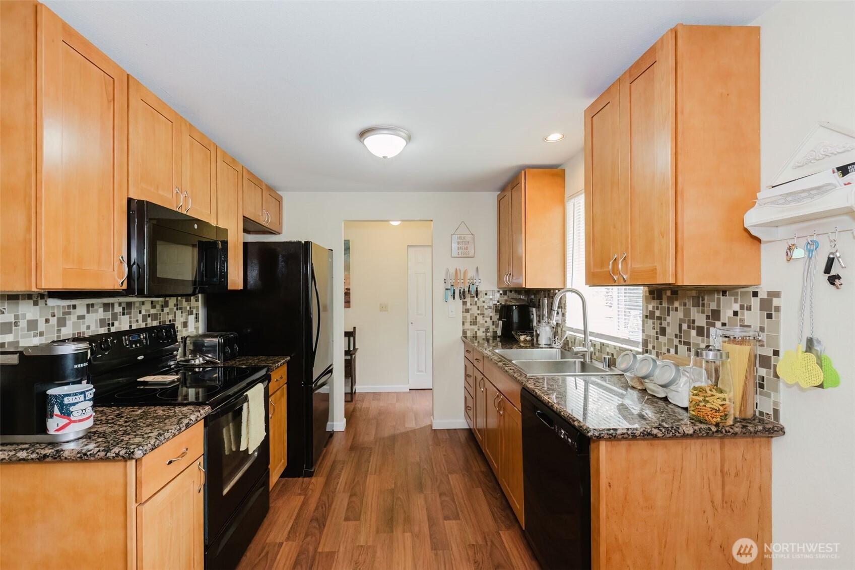 7029 Parkdale Drive NW