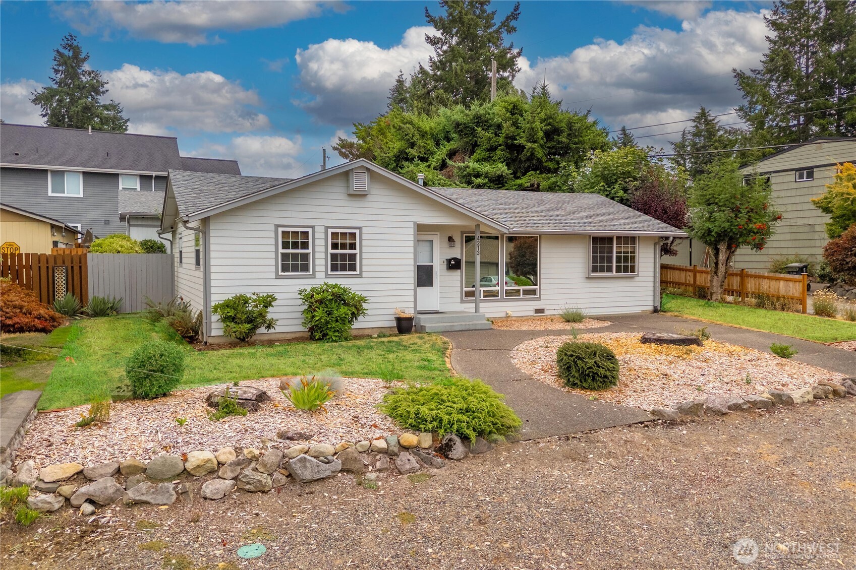 4213 N Highland Avenue
