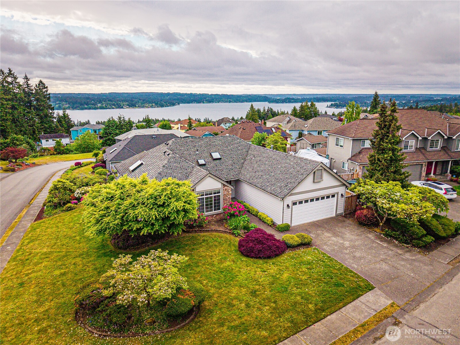 7819 Amethyst Loop NW