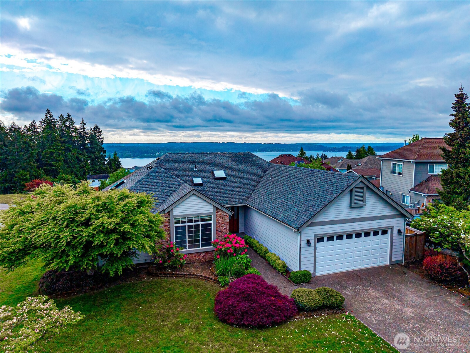 7819 Amethyst Loop NW