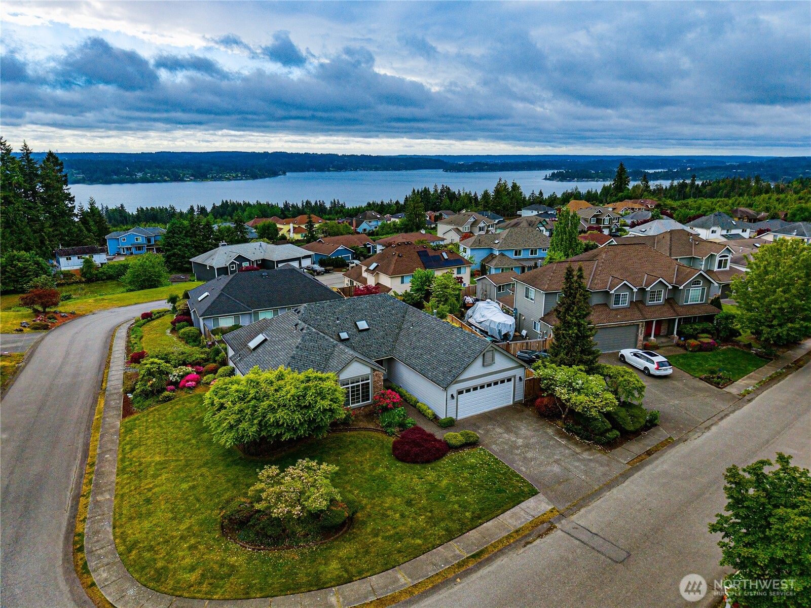 7819 Amethyst Loop NW