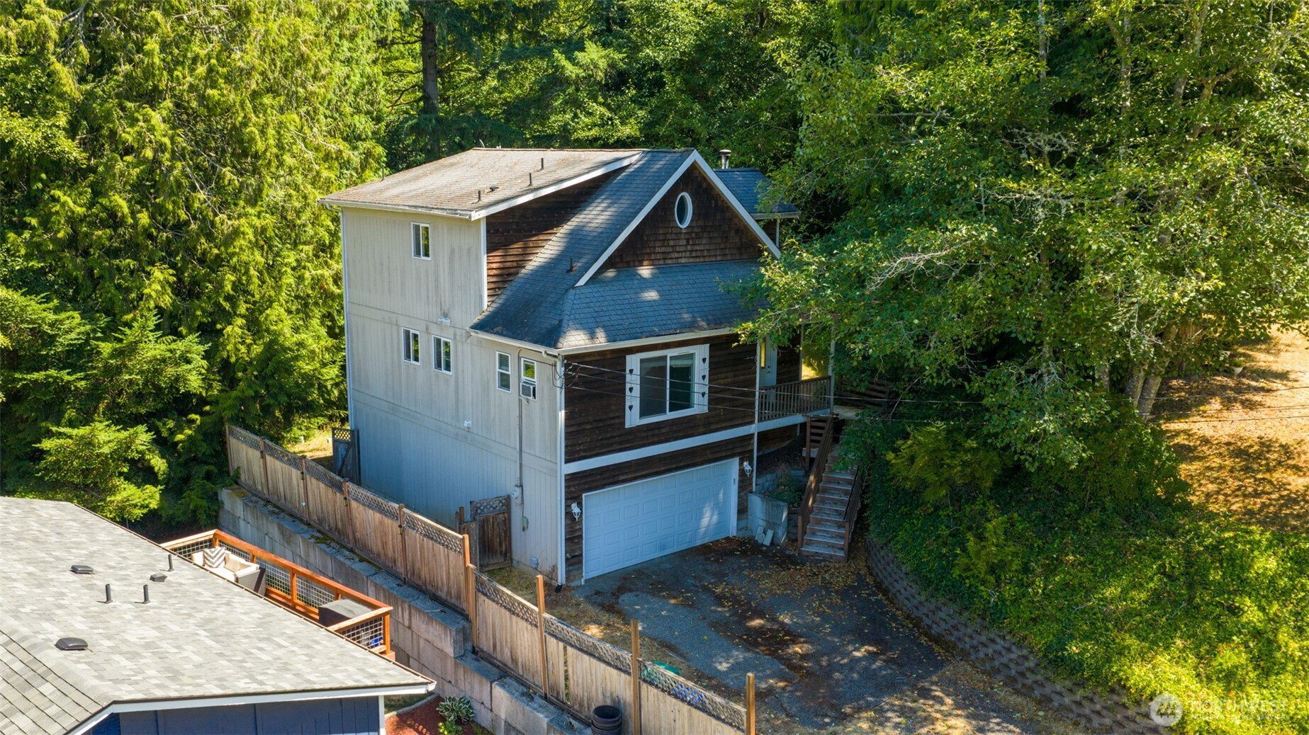 7901 NE Beachwood Avenue