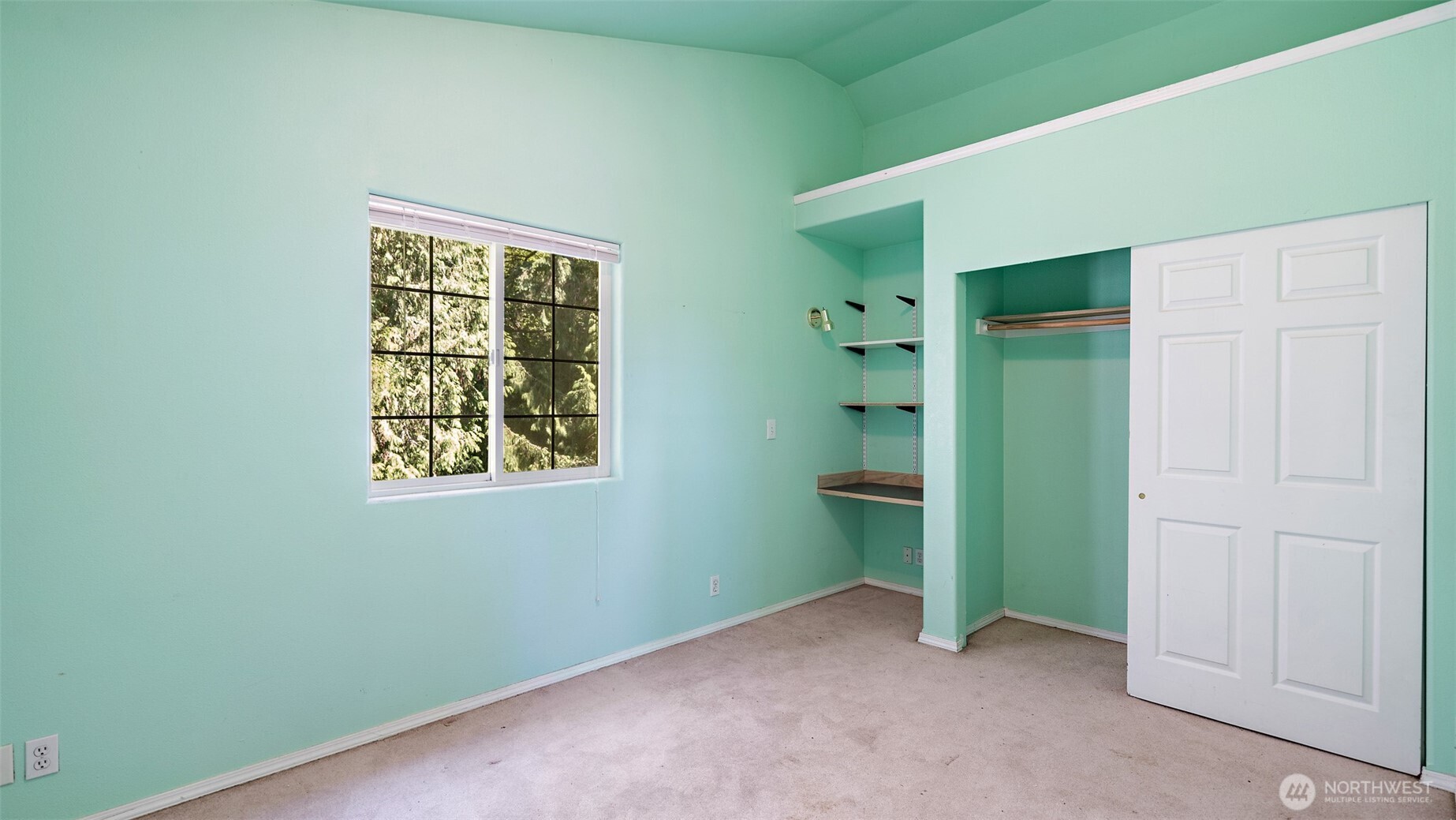 7901 NE Beachwood Avenue