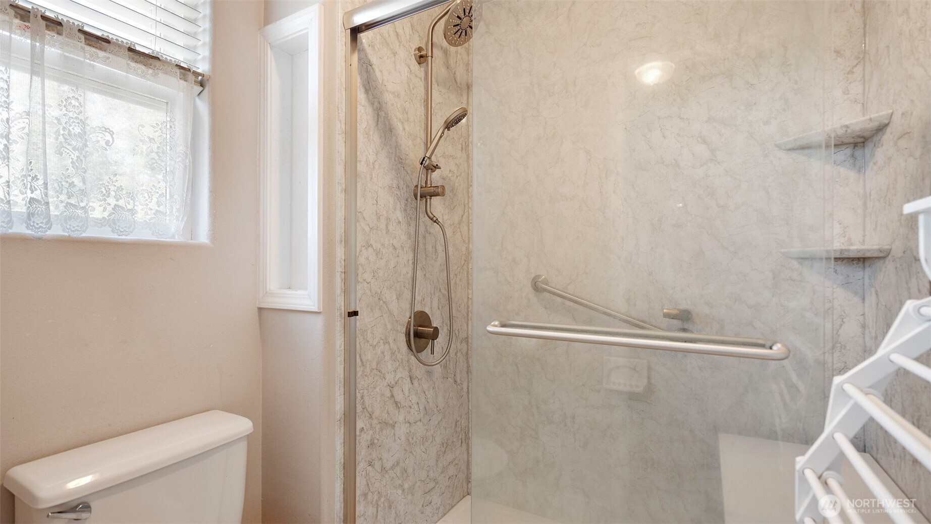 7901 NE Beachwood Avenue