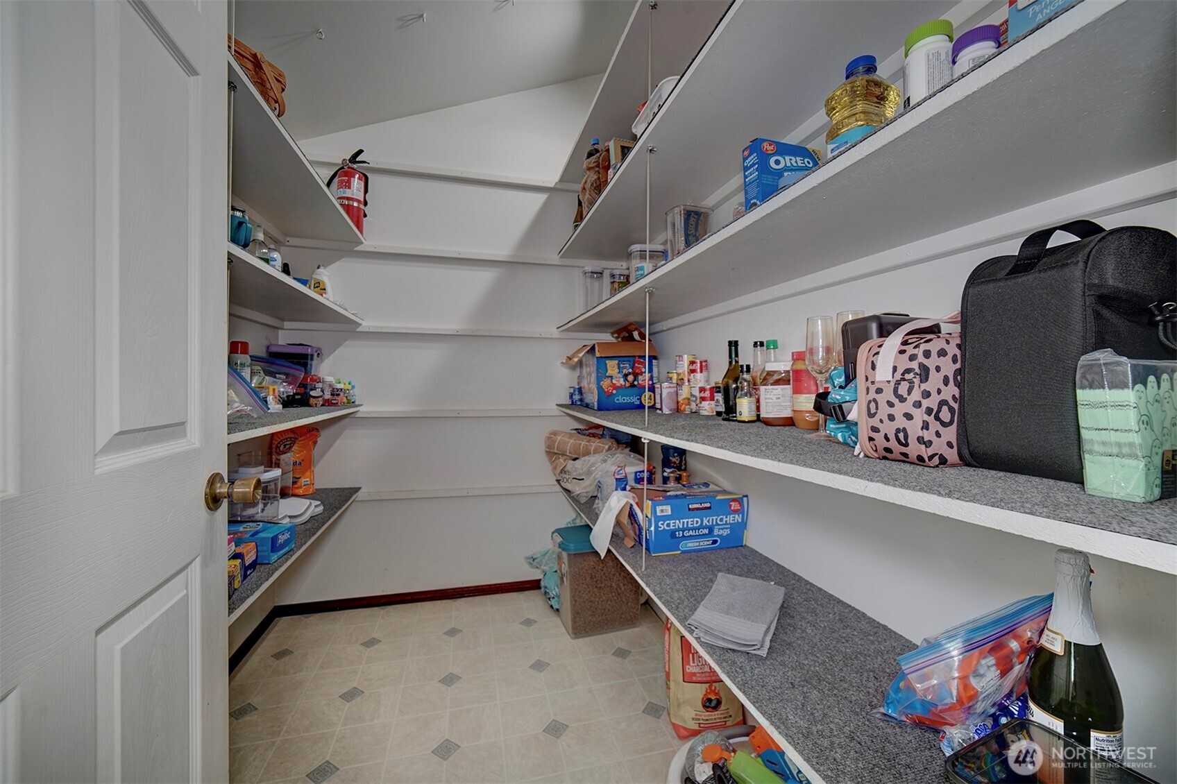 6490 Graceland Avenue NE