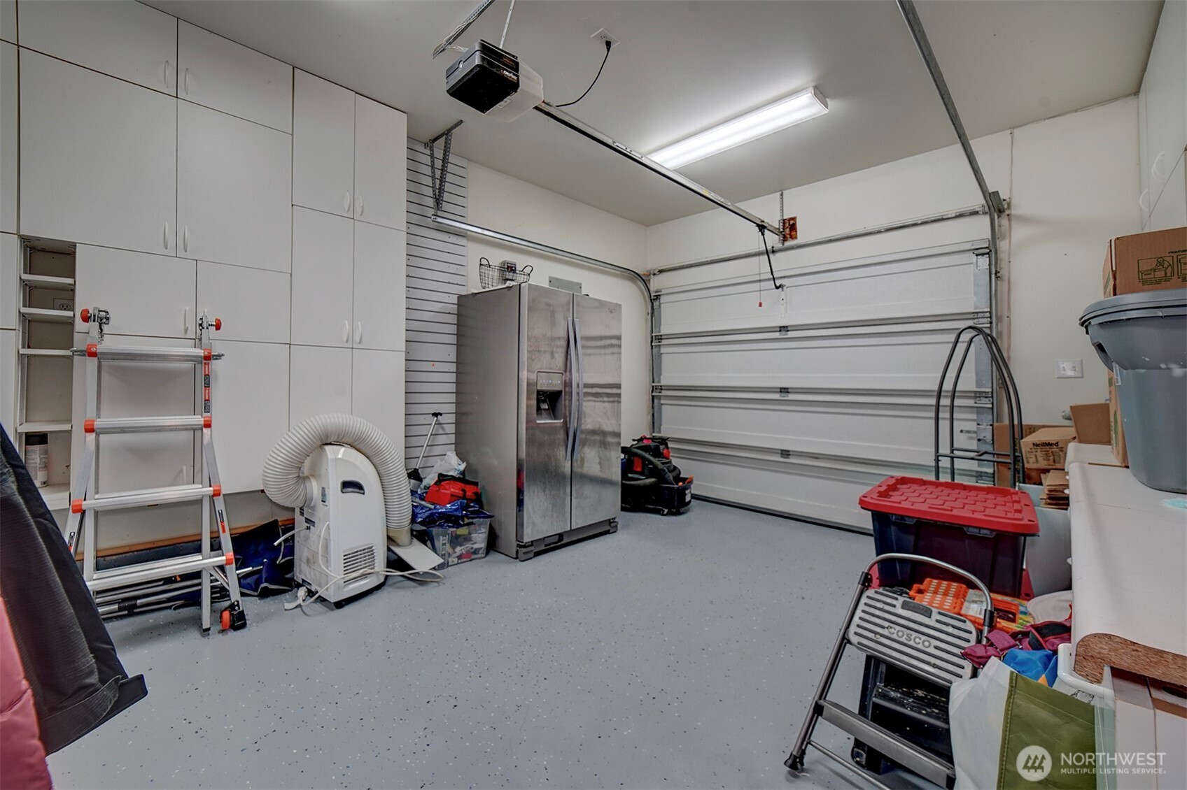 6490 Graceland Avenue NE