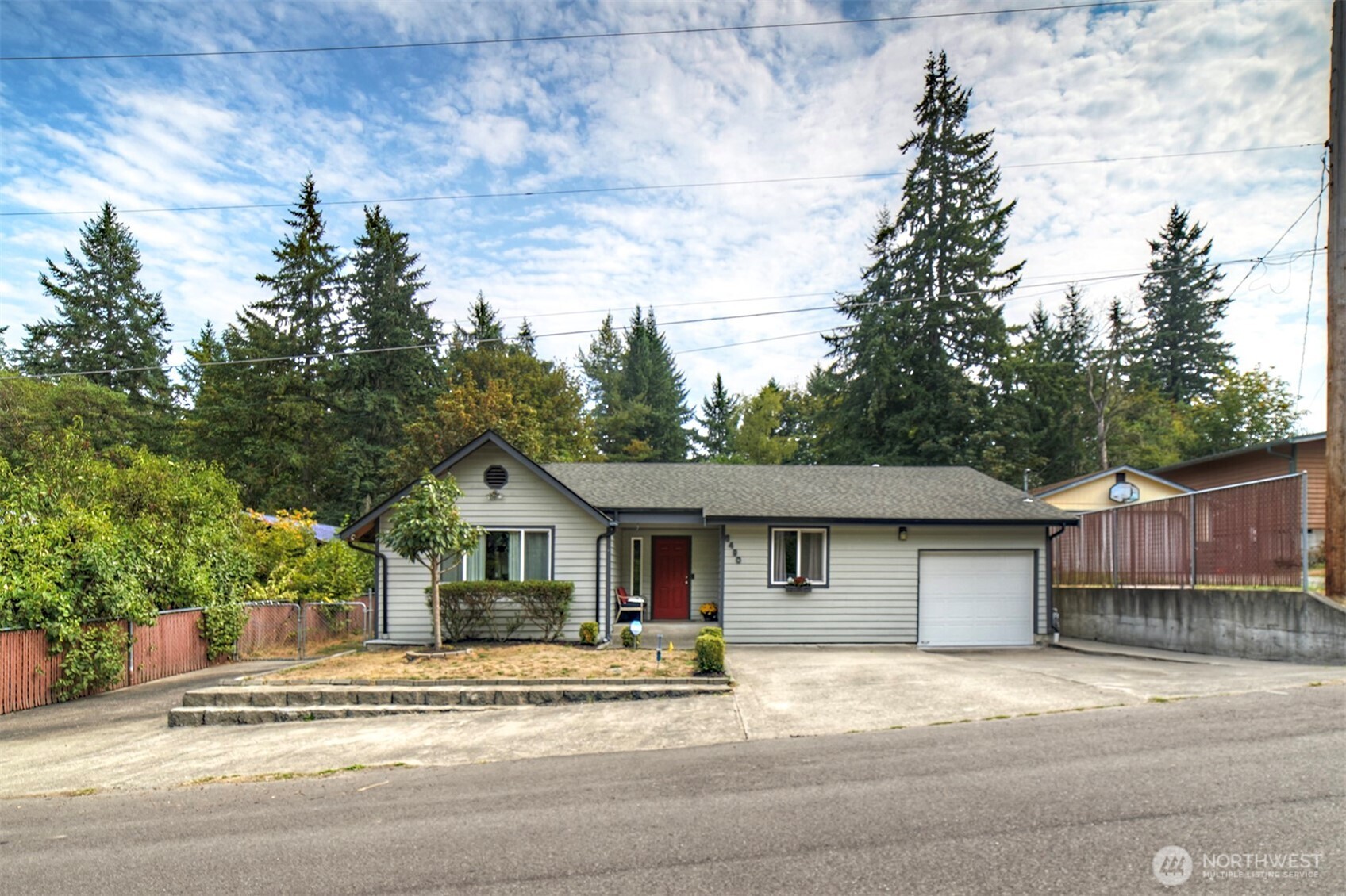 6490 Graceland Avenue NE